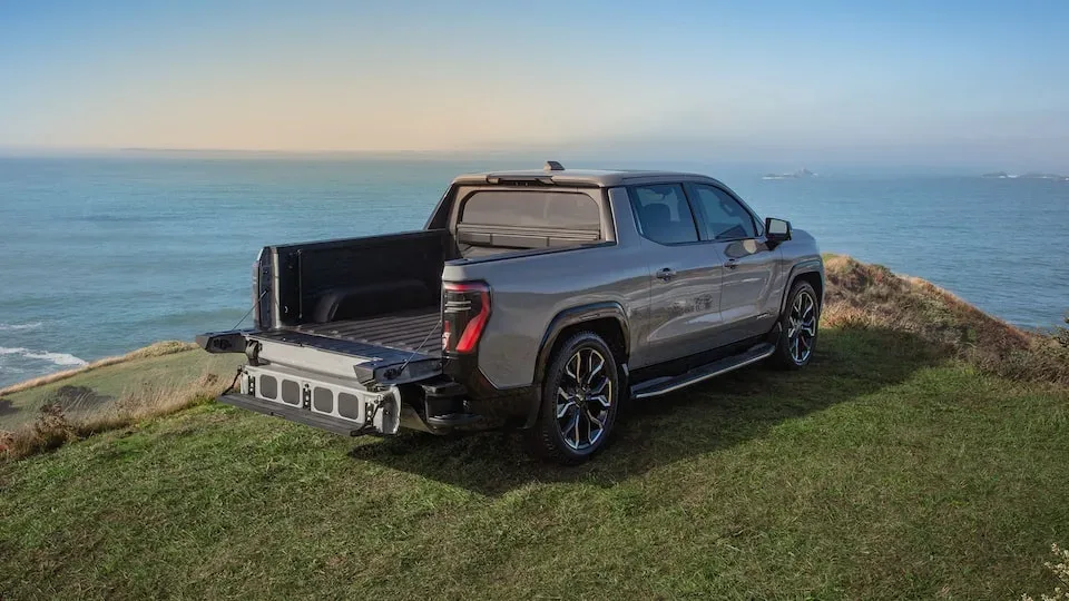 2025 GMC Sierra EV Denali Max Range – nova električna pošast na cesti