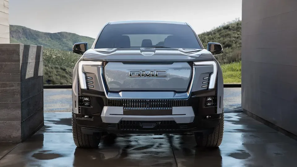2025 GMC Sierra EV Denali Max Range – nova električna pošast na cesti
