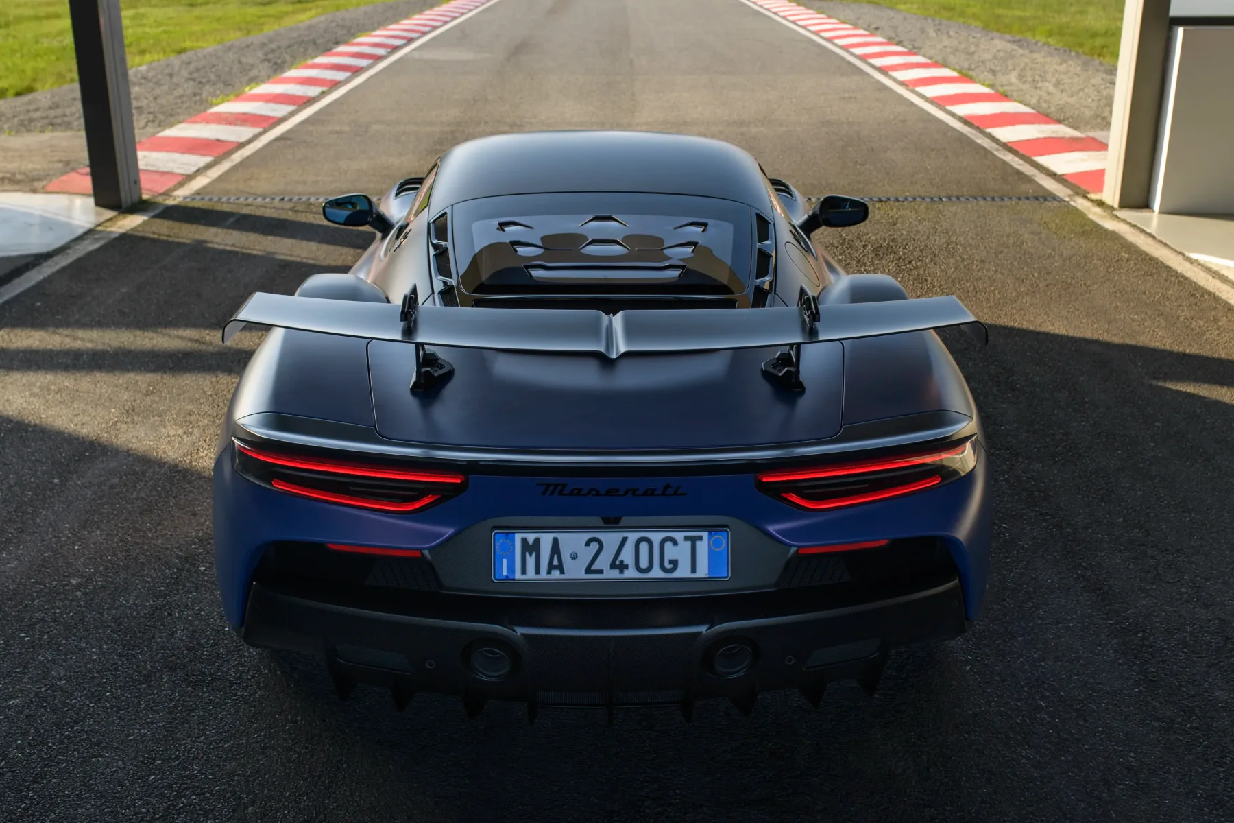 2025 Maserati GT2 Stradale: legaliziran dirkalnik