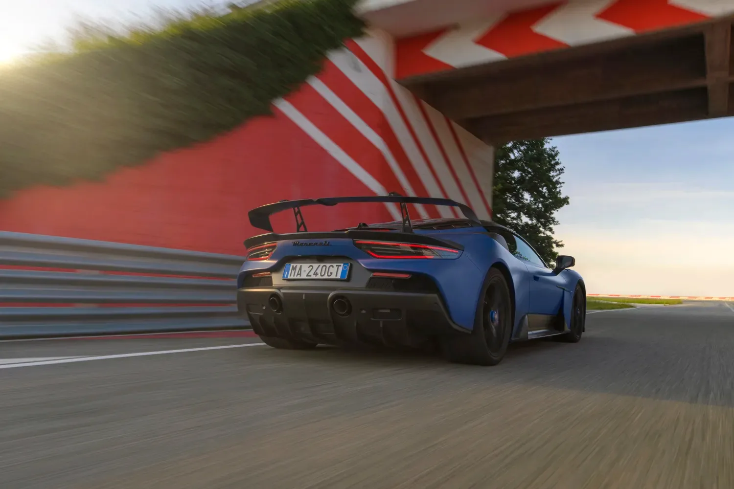 2025 Maserati GT2 Stradale: legaliziran dirkalnik