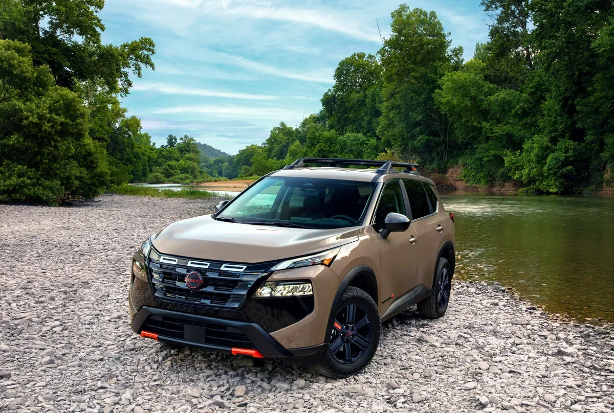 2025 Nissan Rogue (X-Trail): pripravljen na pustolovščine z novo Rock Creek Edicijo in naprednimi tehnologijami