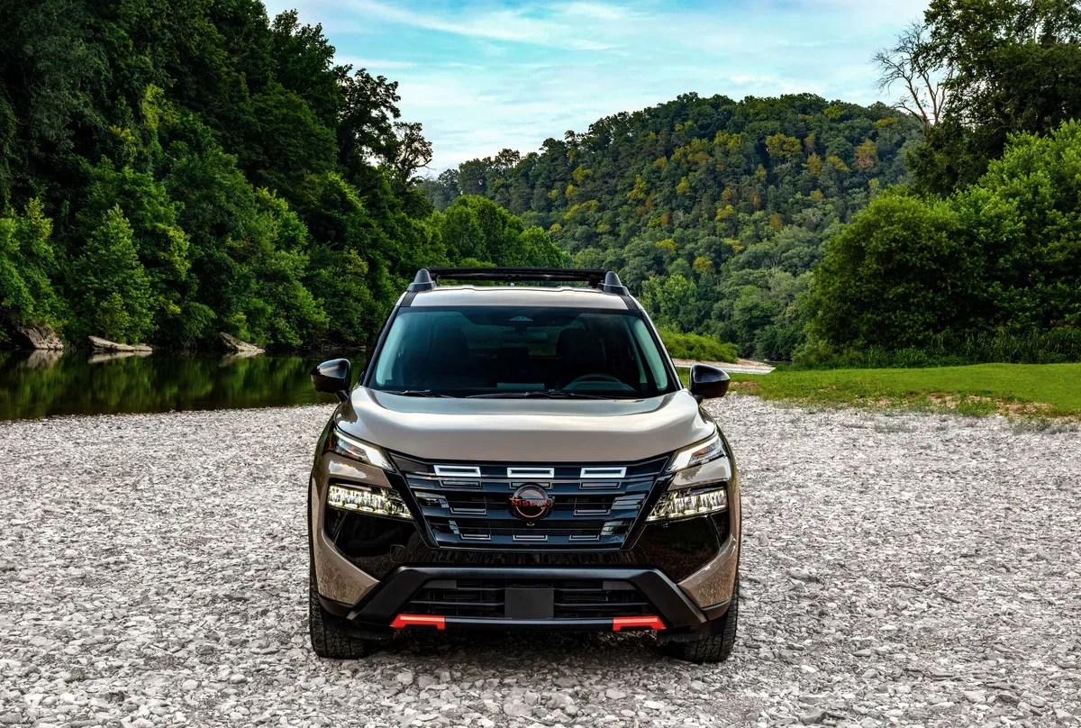 2025 Nissan Rogue (X-Trail): pripravljen na pustolovščine z novo Rock Creek Edicijo in naprednimi tehnologijami
