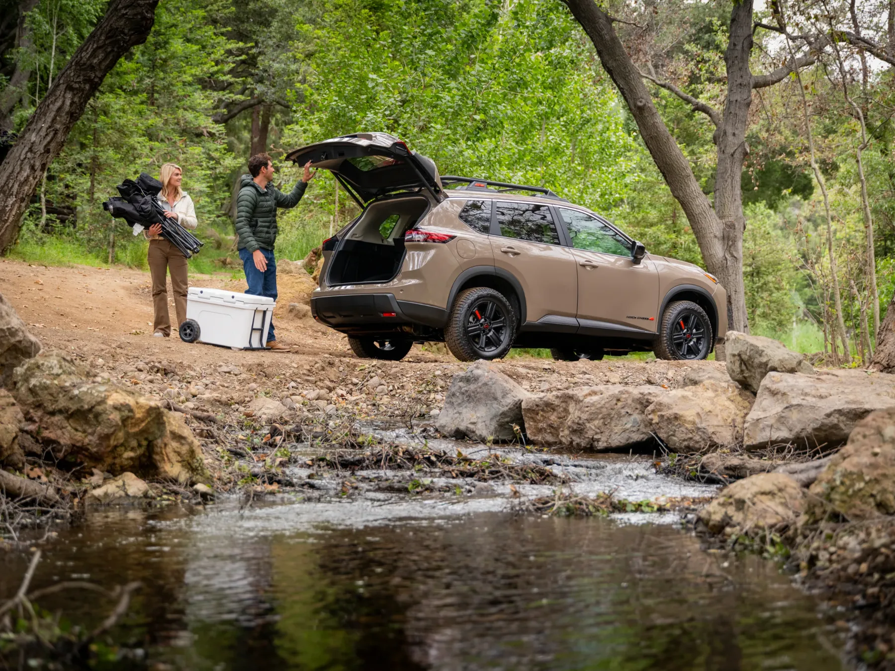 2025 Nissan Rogue (X-Trail): pripravljen na pustolovščine z novo Rock Creek Edicijo in naprednimi tehnologijami