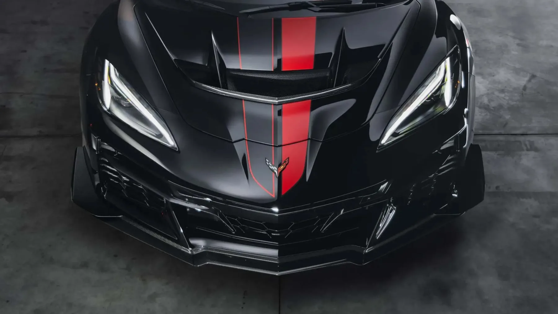 2026 Chevrolet Corvette ZR1X: Ameriški hibridni hiperavto, ki bi Ferrarija pojedel za zajtrk in z McLarnom pobrisal tla