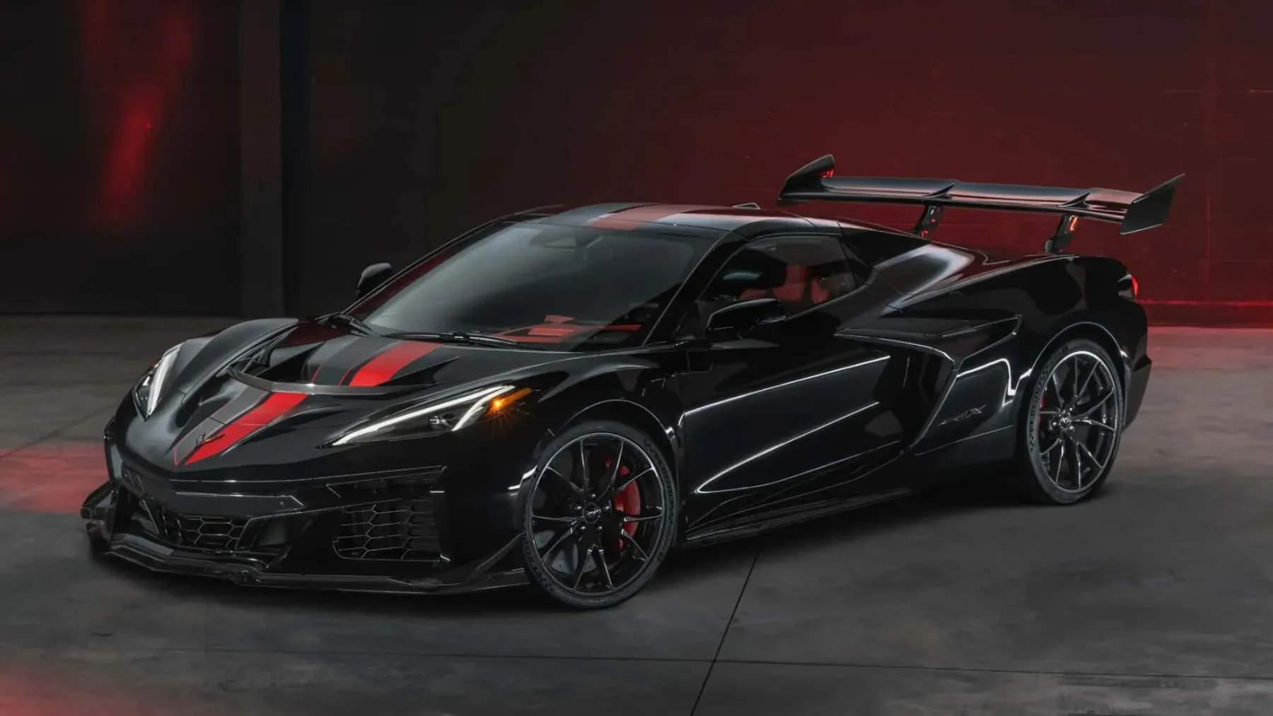 2026 Chevrolet Corvette ZR1X: Ameriški hibridni hiperavto, ki bi Ferrarija pojedel za zajtrk in z McLarnom pobrisal tla