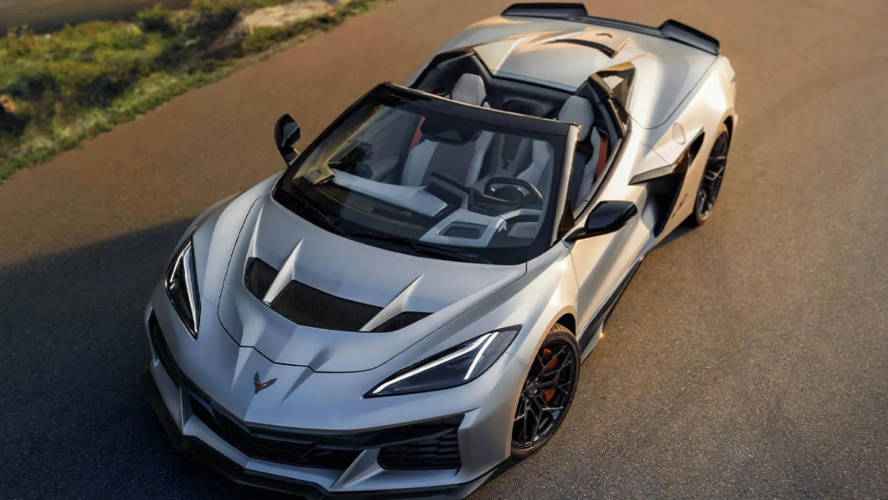 2026 Chevrolet Corvette ZR1X Quail Silver Limited Edition – mat srebro, 1.250 KM in ameriški hiperavto, ki Evropo spravi v slabo voljo