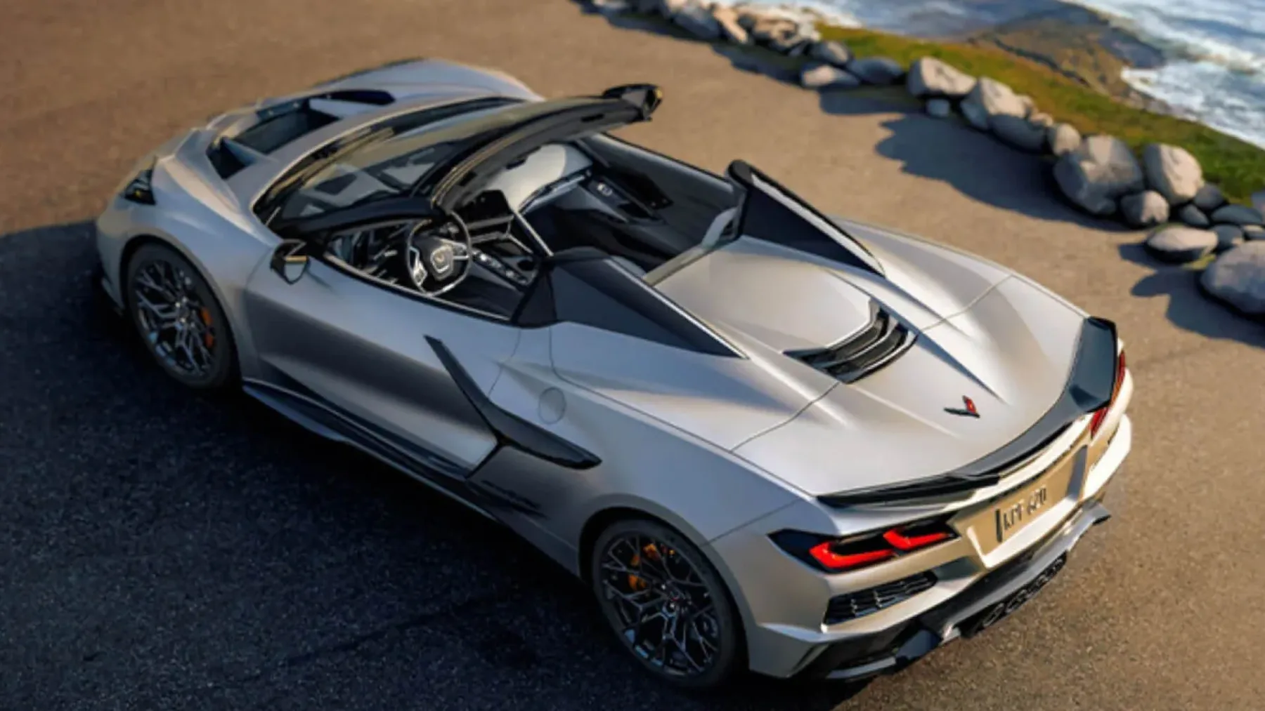 2026 Chevrolet Corvette ZR1X Quail Silver Limited Edition – mat srebro, 1.250 KM in ameriški hiperavto, ki Evropo spravi v slabo voljo