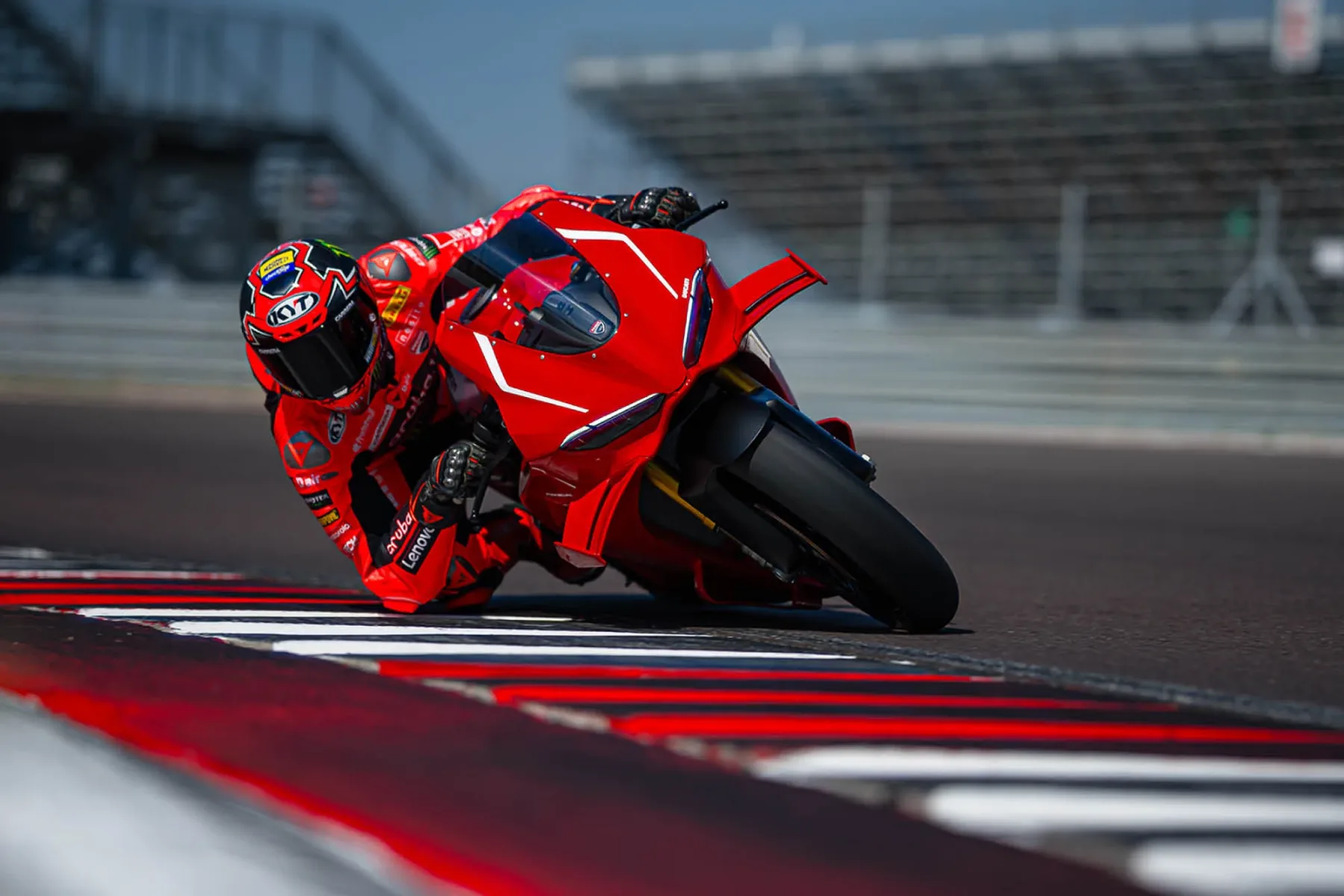 2026 Ducati Panigale V4 R: MotoGP na dveh kolesih, ki ga lahko parkirate v garaži