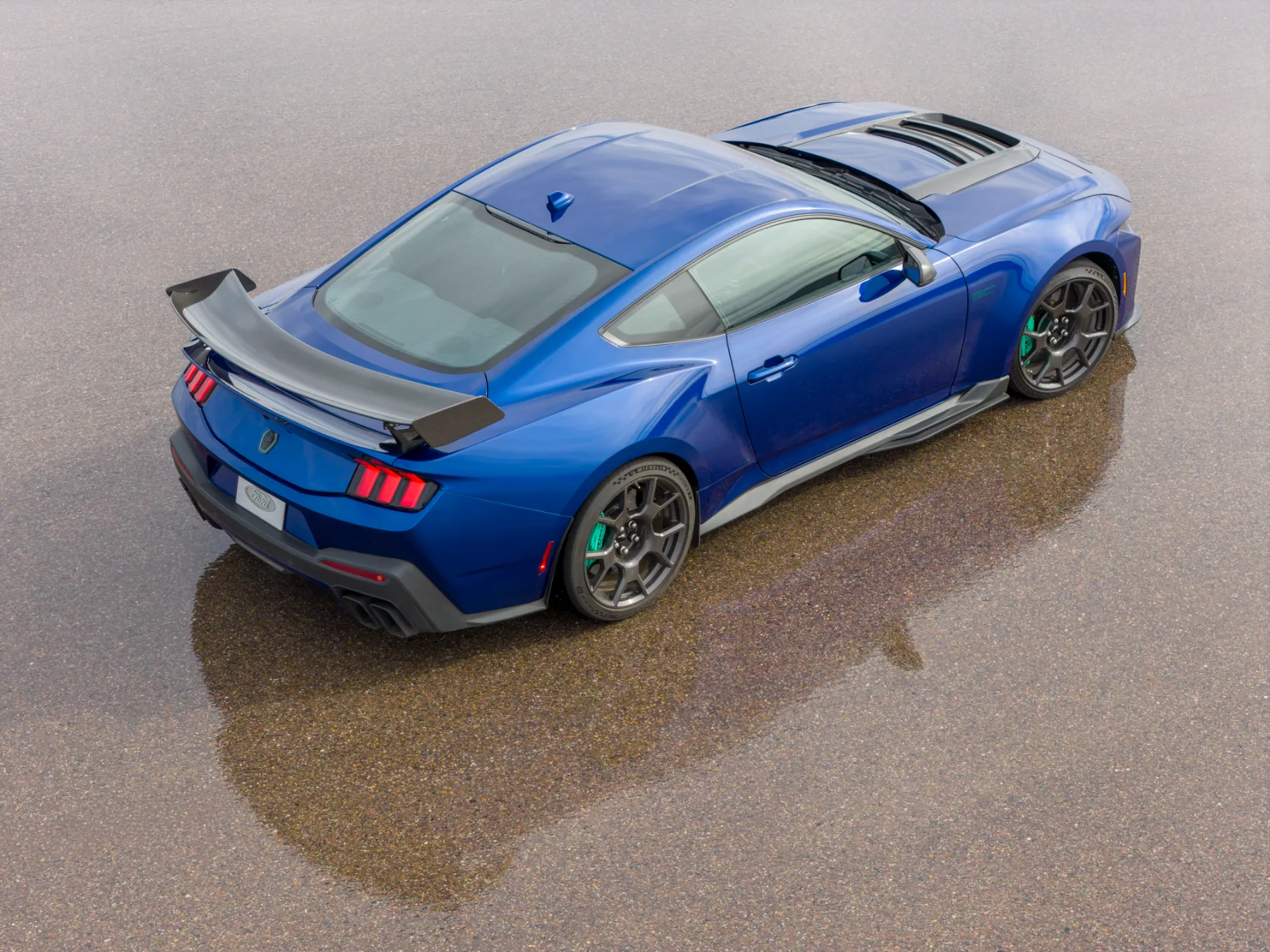 2026 Ford Mustang Dark Horse SC: Ko se vrne Predator in utiša električarje