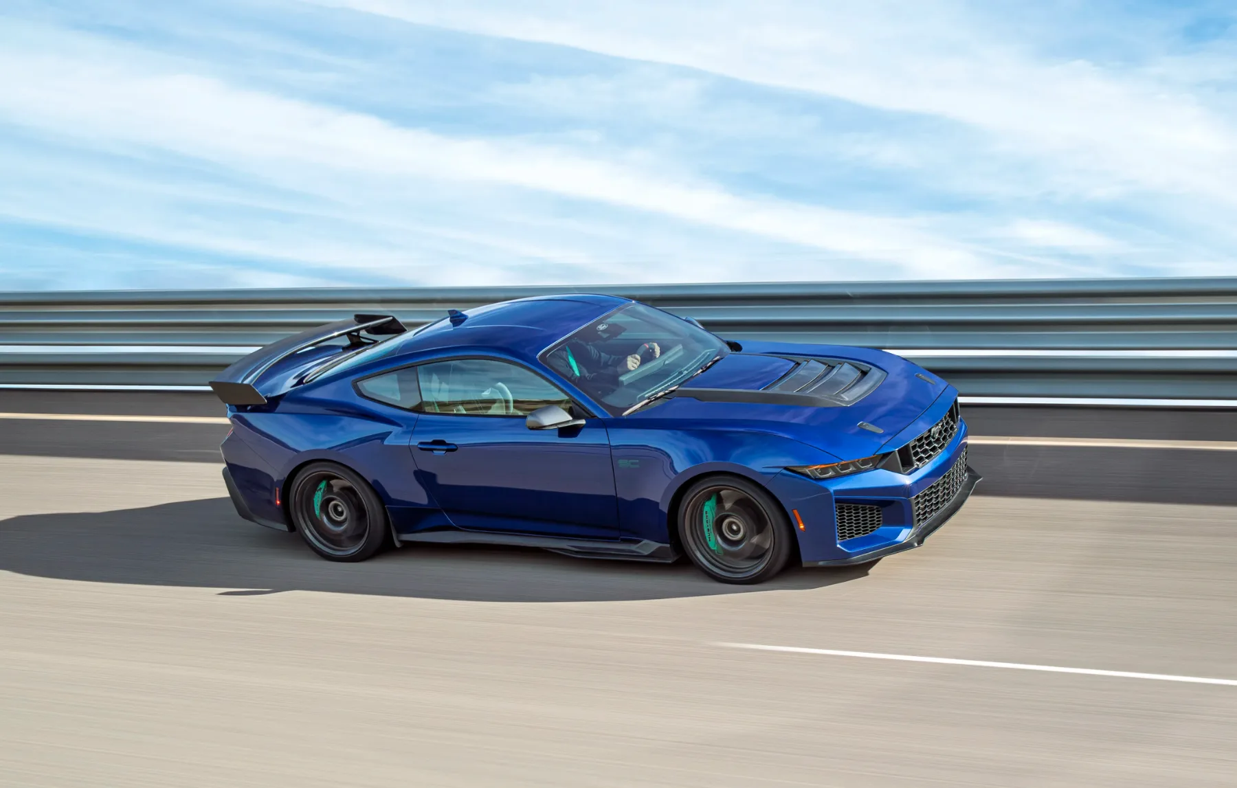 2026 Ford Mustang Dark Horse SC: Ko se vrne Predator in utiša električarje