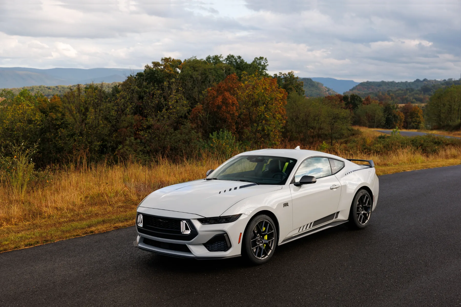 2026 Ford Mustang EcoBoost RTR: Drsni kralj iz tovarne, ki obljublja kaos