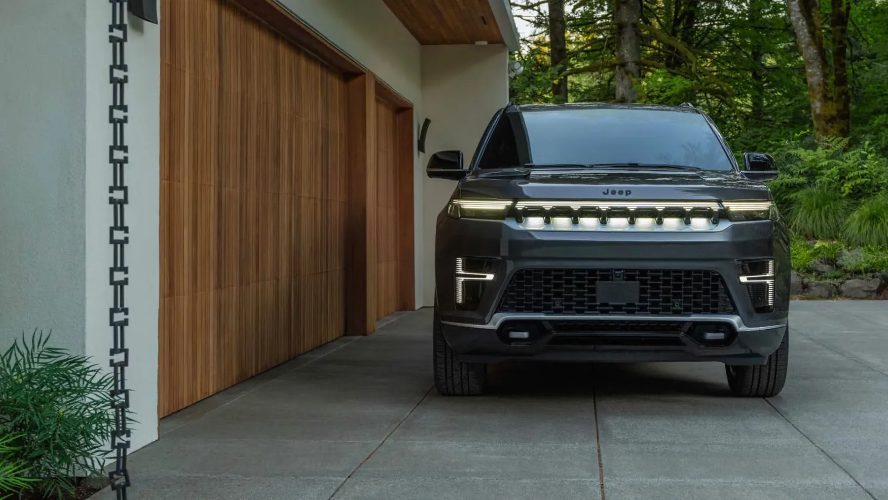 2026 Jeep Grand Wagoneer REEV: Ameriški luksuz se je vklopil v vtičnico