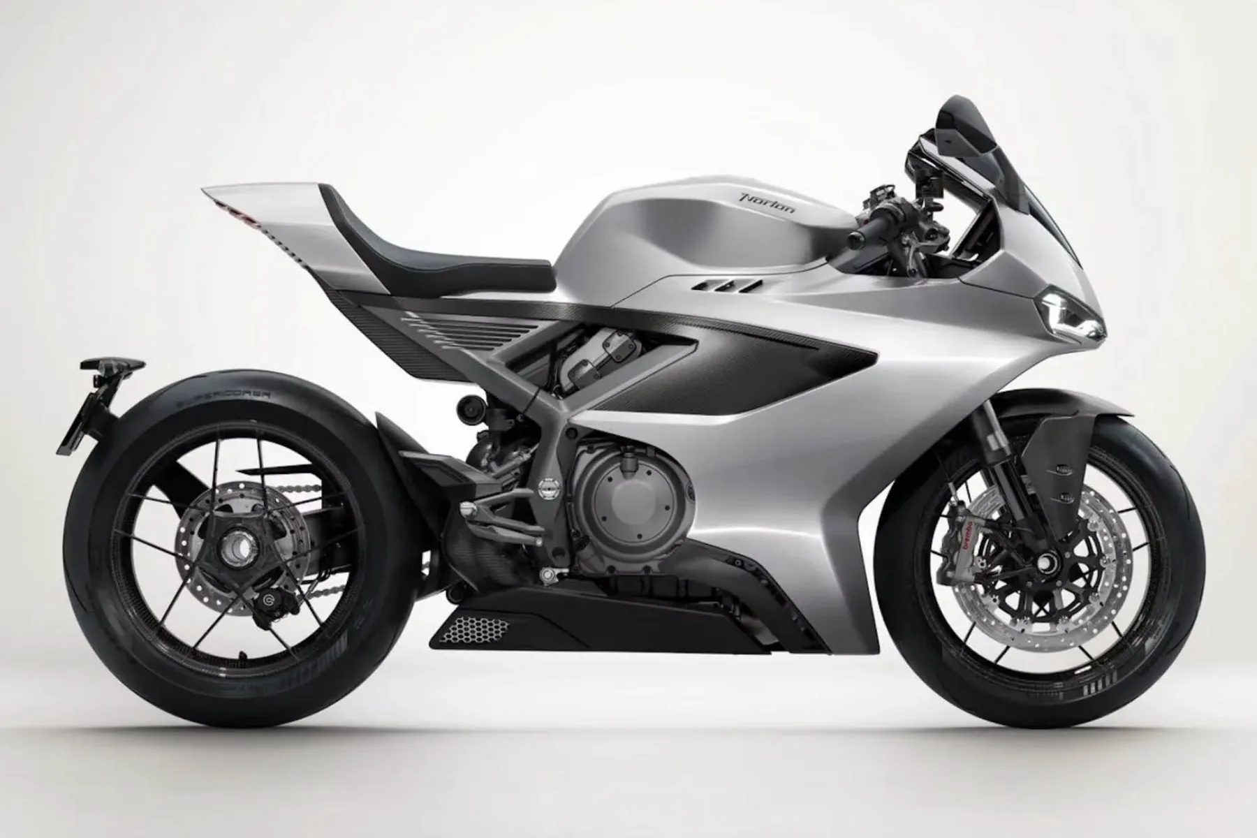 2026 Norton Manx R – britanski povratek med 200 »konjske« superbike, brez krilc, veliko karakterja in stilom