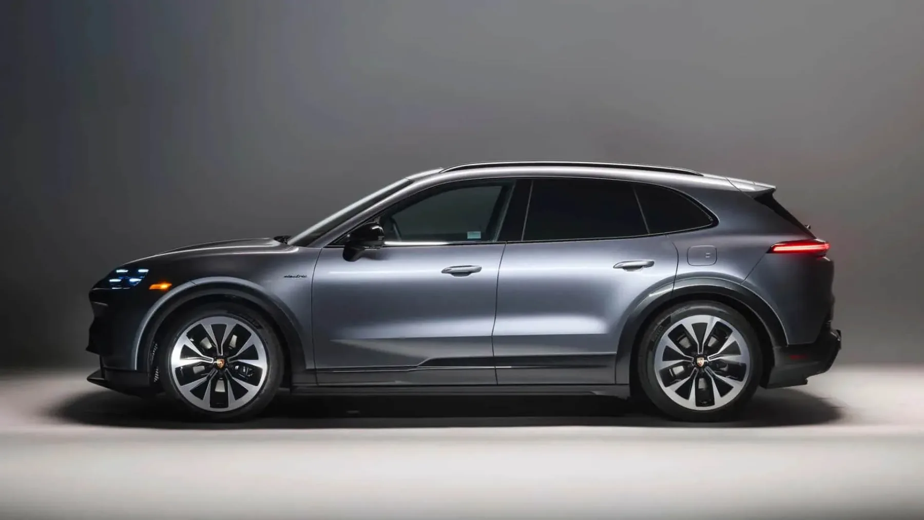 2026 Porsche Cayenne Electric: Najmočnejši Porsche vseh časov – ni brez napak
