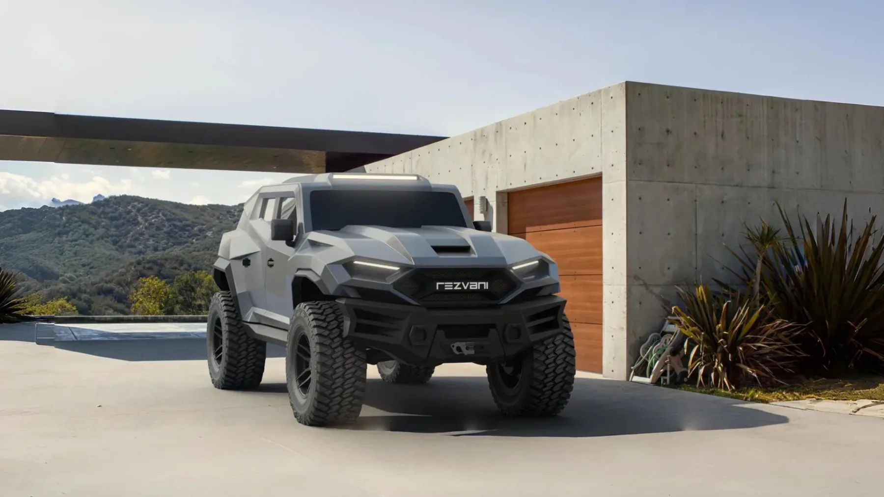 2026 Rezvani Tank: Ko 1000 konjskih moči sreča paranojo