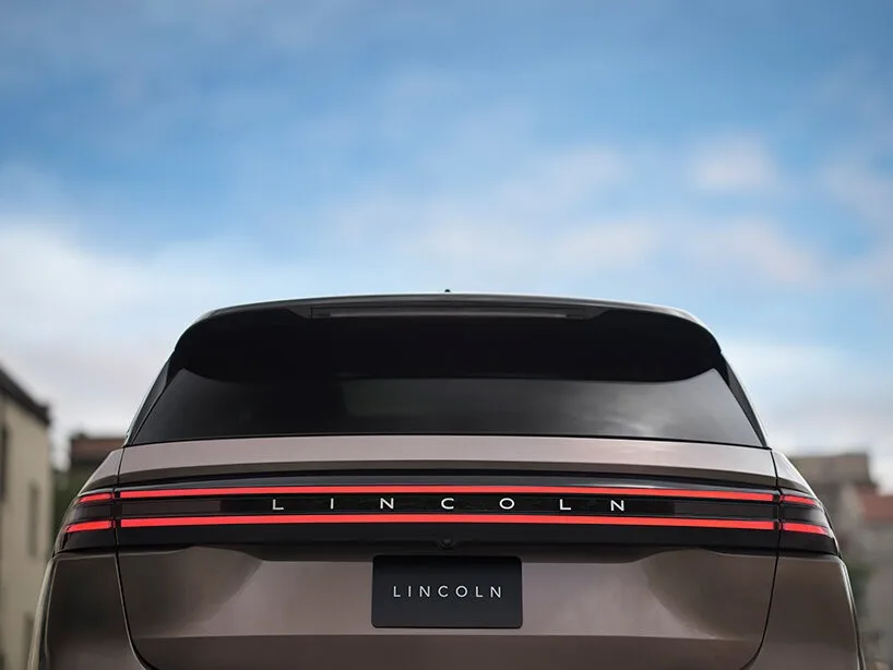 Lincoln Nautilus (2027): Ko se prestiž potopi v odtenke sončnega zahoda