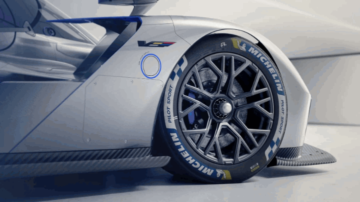 Cadillac V-One Concept: Sanjski dirkalnik za izbrance z 830 konjskimi močmi