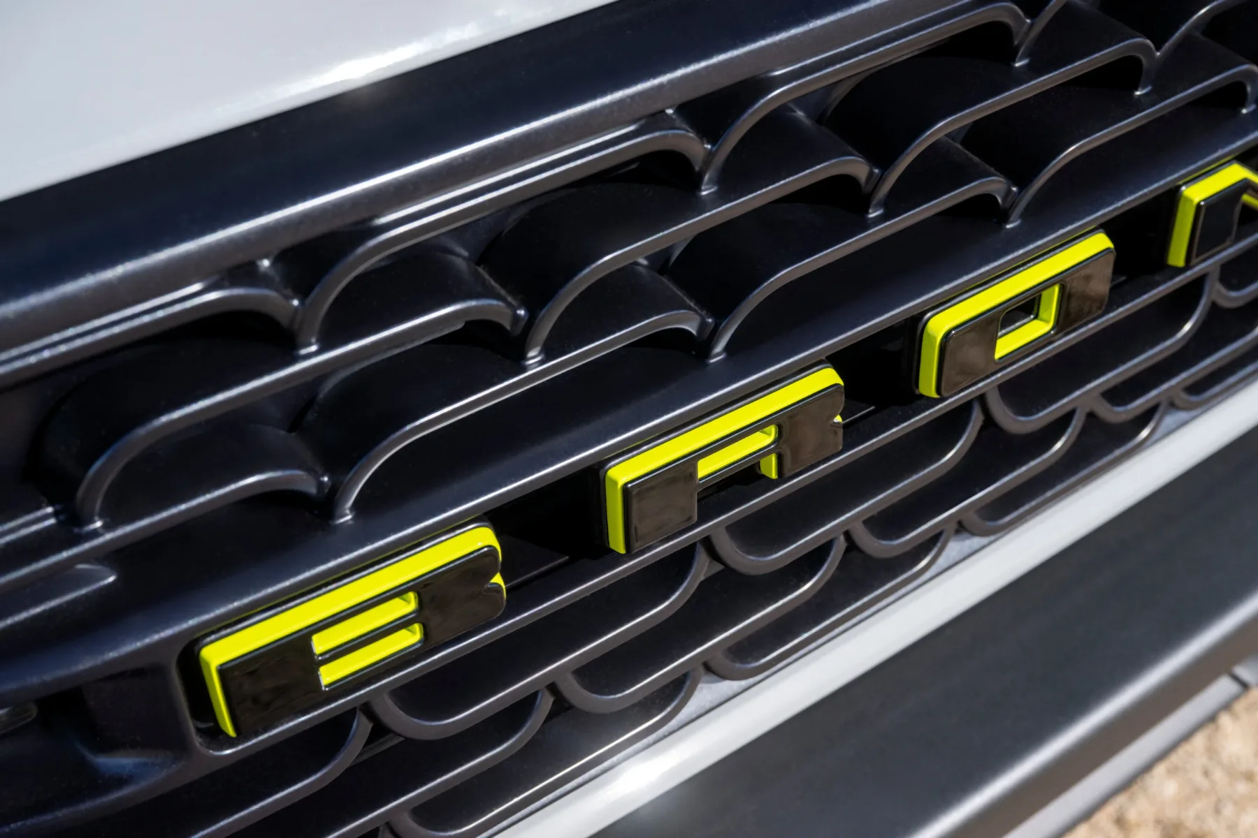 2027 Ford Bronco RTR: Ko dirkalna DNK sreča dostopnost – ultimativna igrača za odrasle