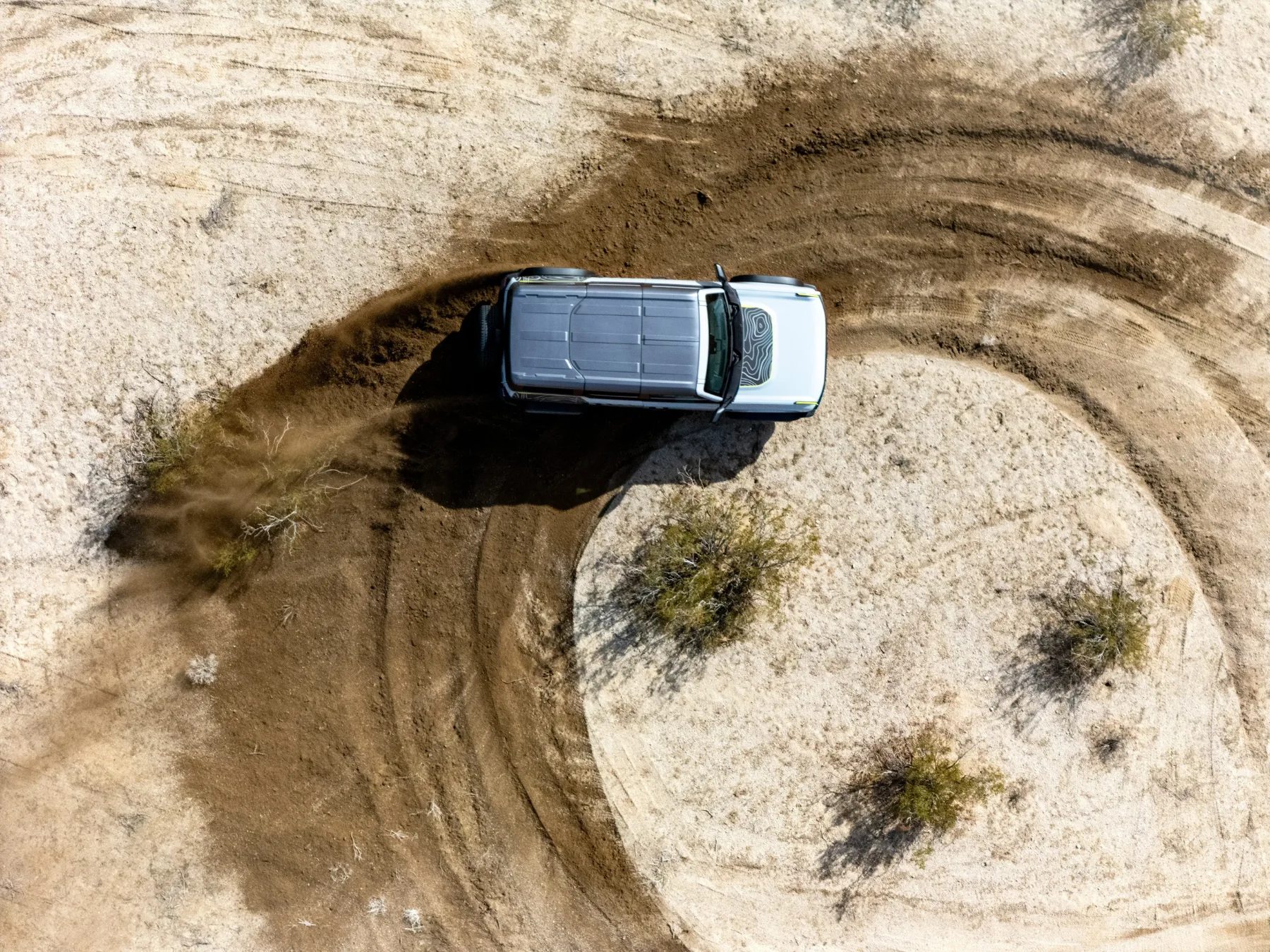 2027 Ford Bronco RTR: Ko dirkalna DNK sreča dostopnost – ultimativna igrača za odrasle
