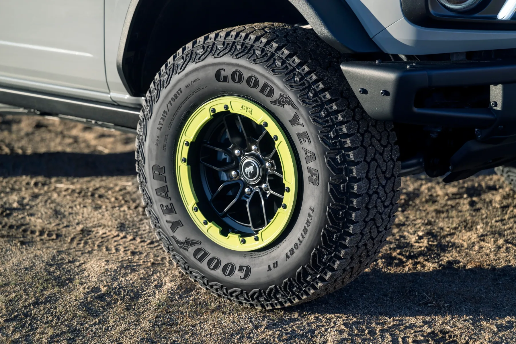 2027 Ford Bronco RTR: Ko dirkalna DNK sreča dostopnost – ultimativna igrača za odrasle