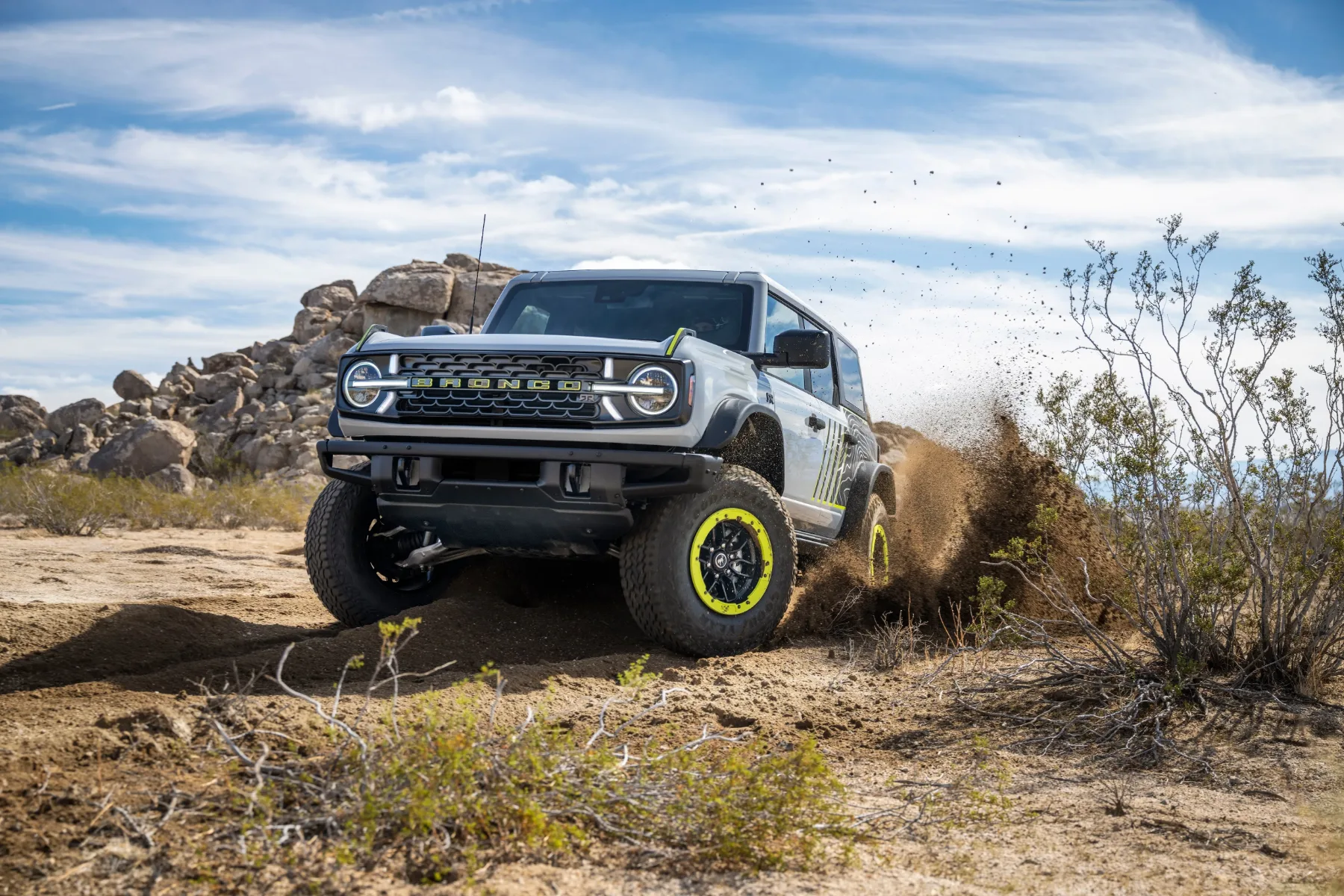 2027 Ford Bronco RTR: Ko dirkalna DNK sreča dostopnost – ultimativna igrača za odrasle