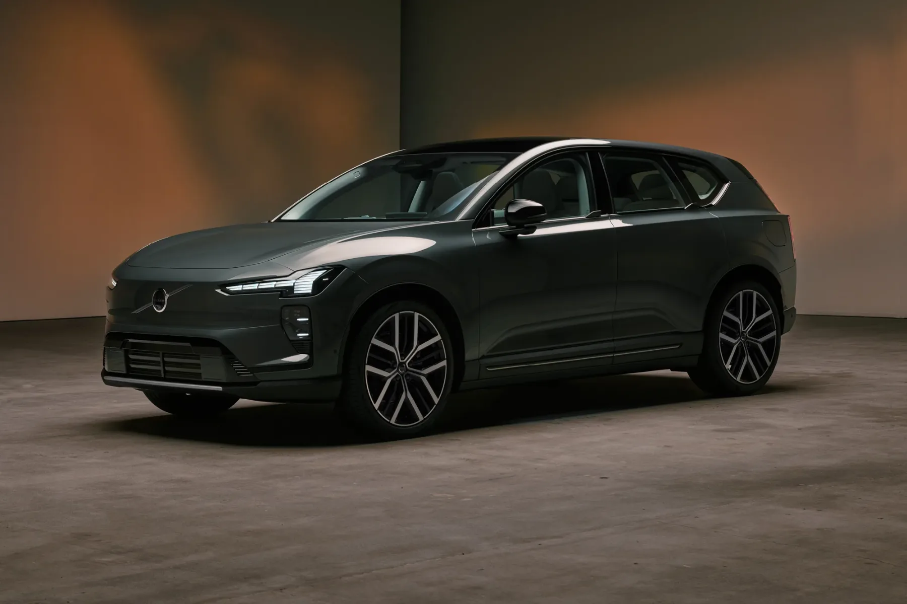 2027 Volvo EX60: Švedska raketa s 670 konji – je to končno ‘pravi’ električni avto?