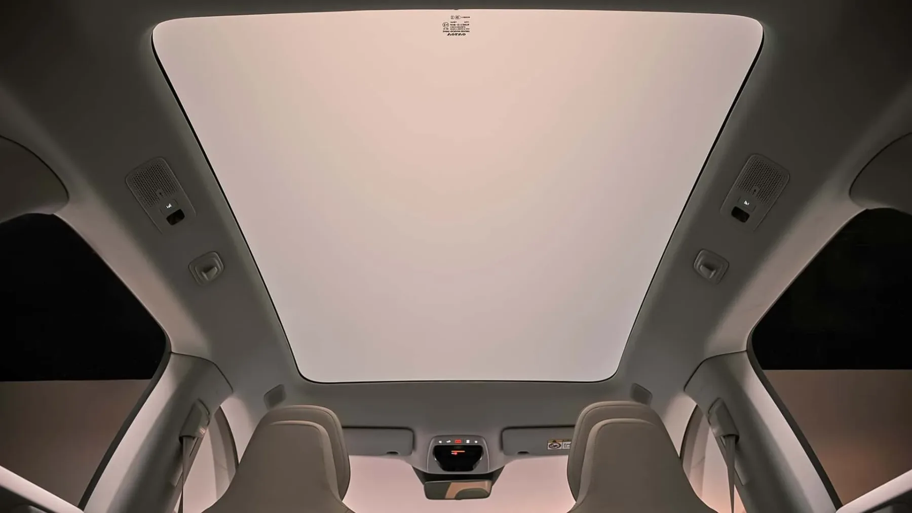 2027 Volvo EX60: Švedska raketa s 670 konji – je to končno ‘pravi’ električni avto?