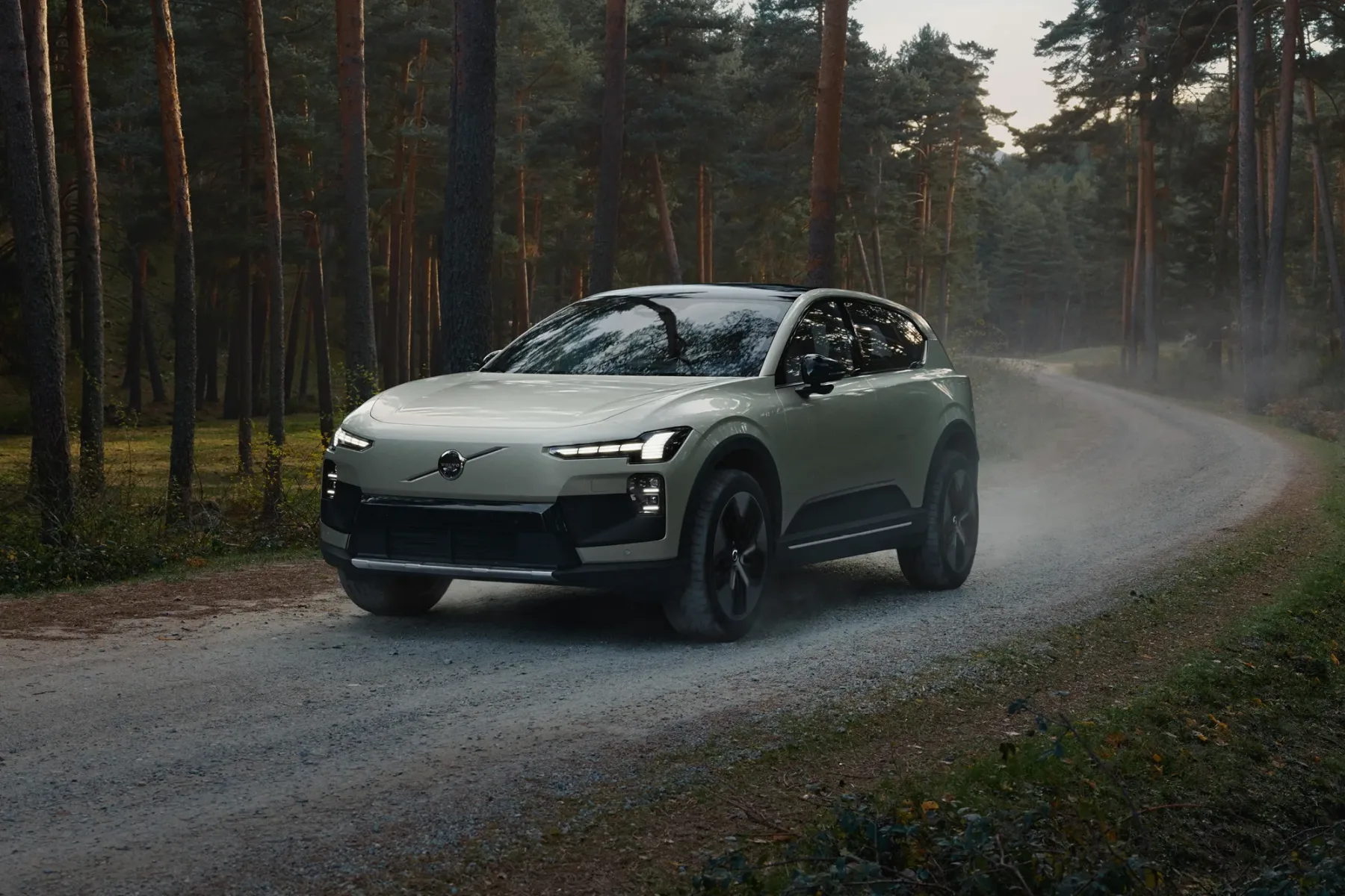 2027 Volvo EX60: Švedska raketa s 670 konji – je to končno ‘pravi’ električni avto?