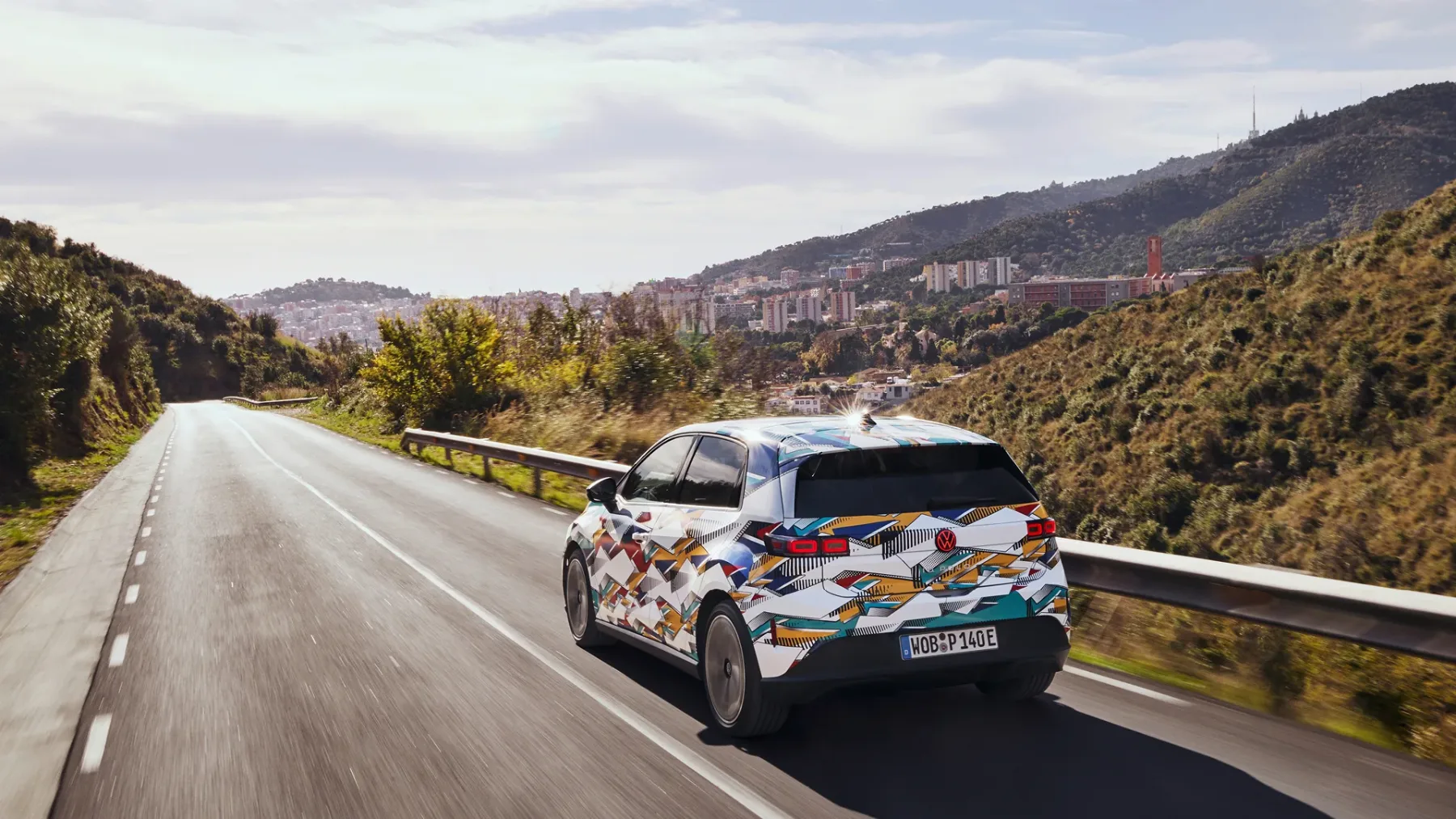 25.000 € za tole? Razkrivamo VW ID. Polo 2026 brez kamuflaže – in izgleda hudičevo dobro!