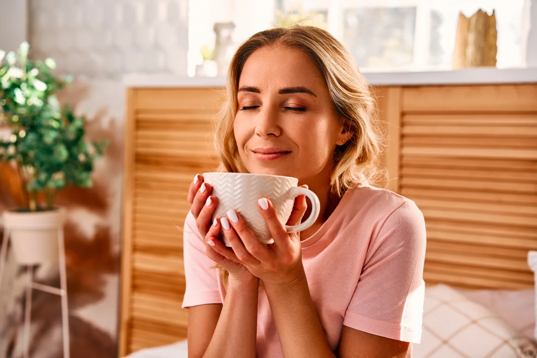 5 anti-aging čajev, ki delujejo kot naravni botoks: skrivnost mladostne kože v vsaki skodelici