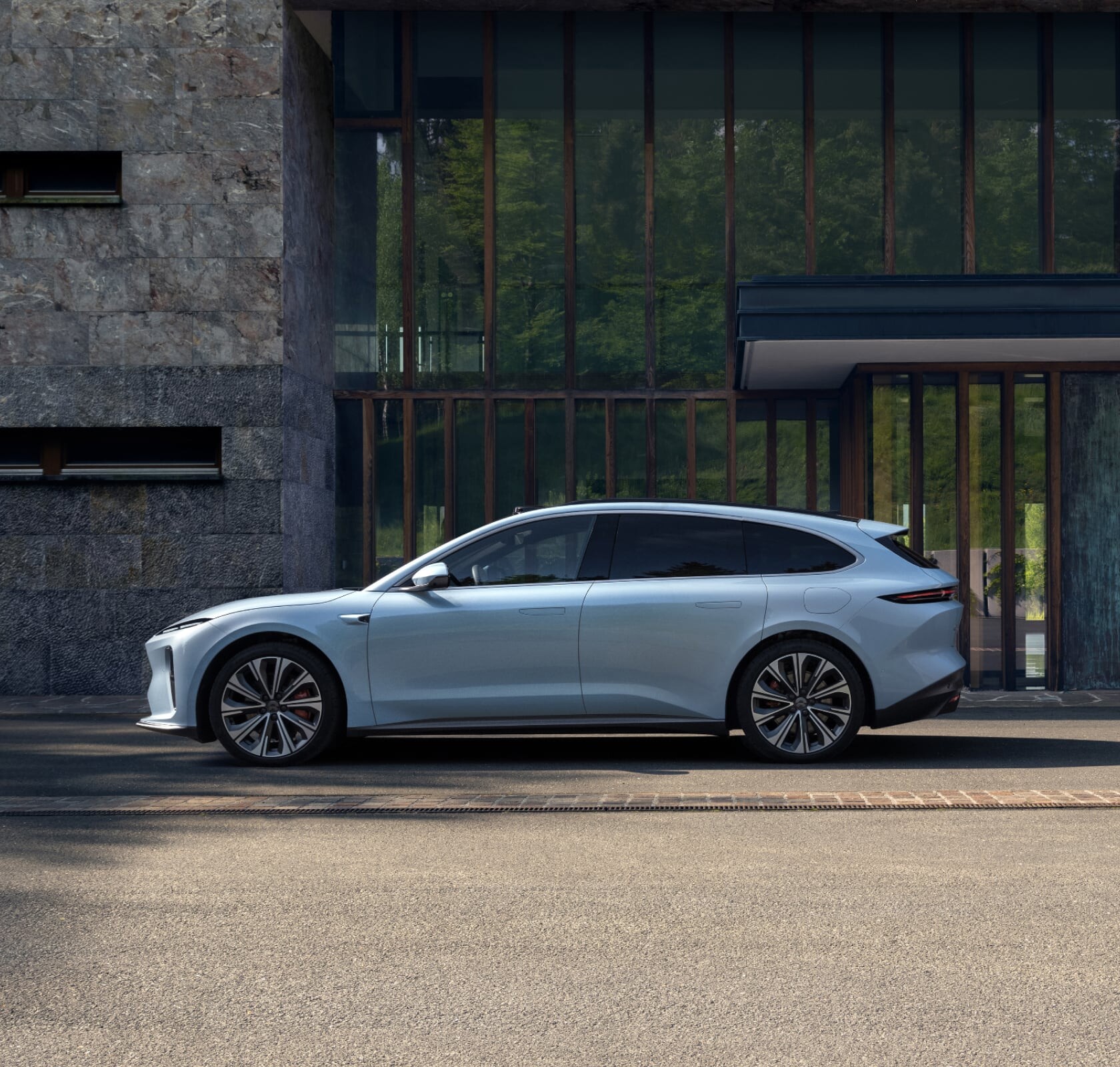 6 najboljših kitajskih električnih avtomobilov 2023 – zaradi njih se tresejo avtomobilski velikani kot so Tesla, BMW in Mercedes