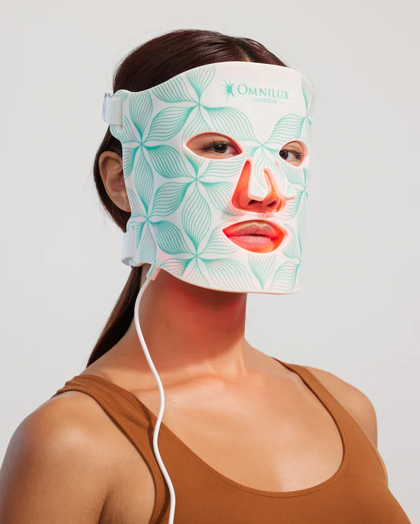 6x najboljše LED maske za obraz 2025, ki jih priporočajo dermatologi (in lepotni vplivneži) – za vidno pomlajeno kožo kar doma
