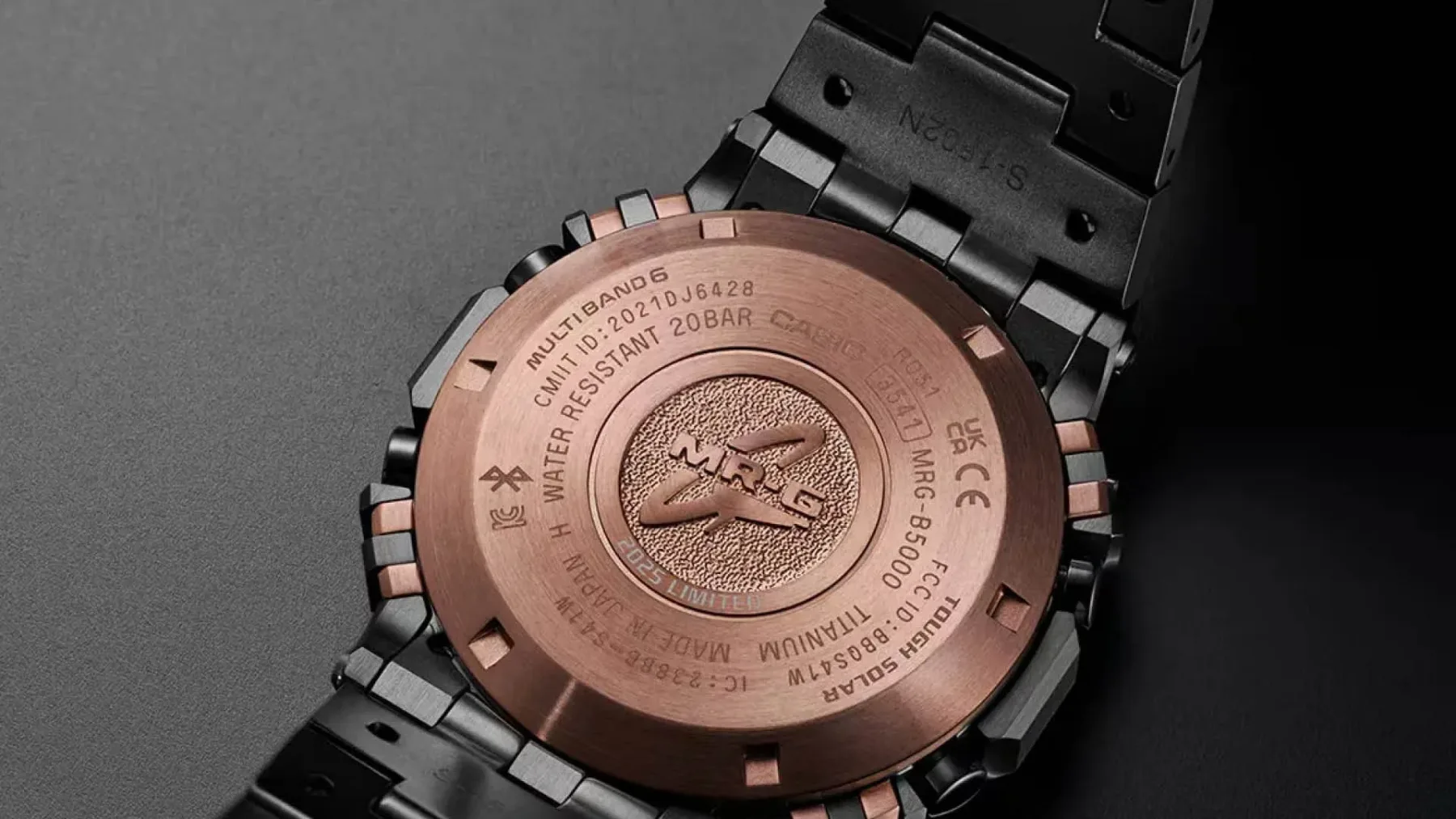 7.500 € za Casio G-Shock MRG-B5000HT – kvadratna ikona iz ročno kovane titanijeve umetnosti