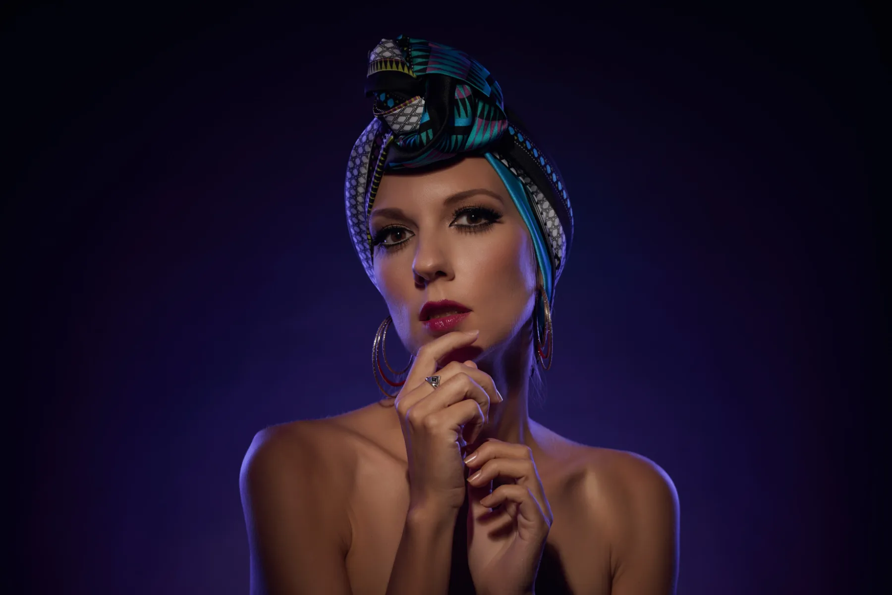 7 čudovitih frizur, ko imaš mastne lase – kako ‘bad hair day’ spremeniti v modni manifest