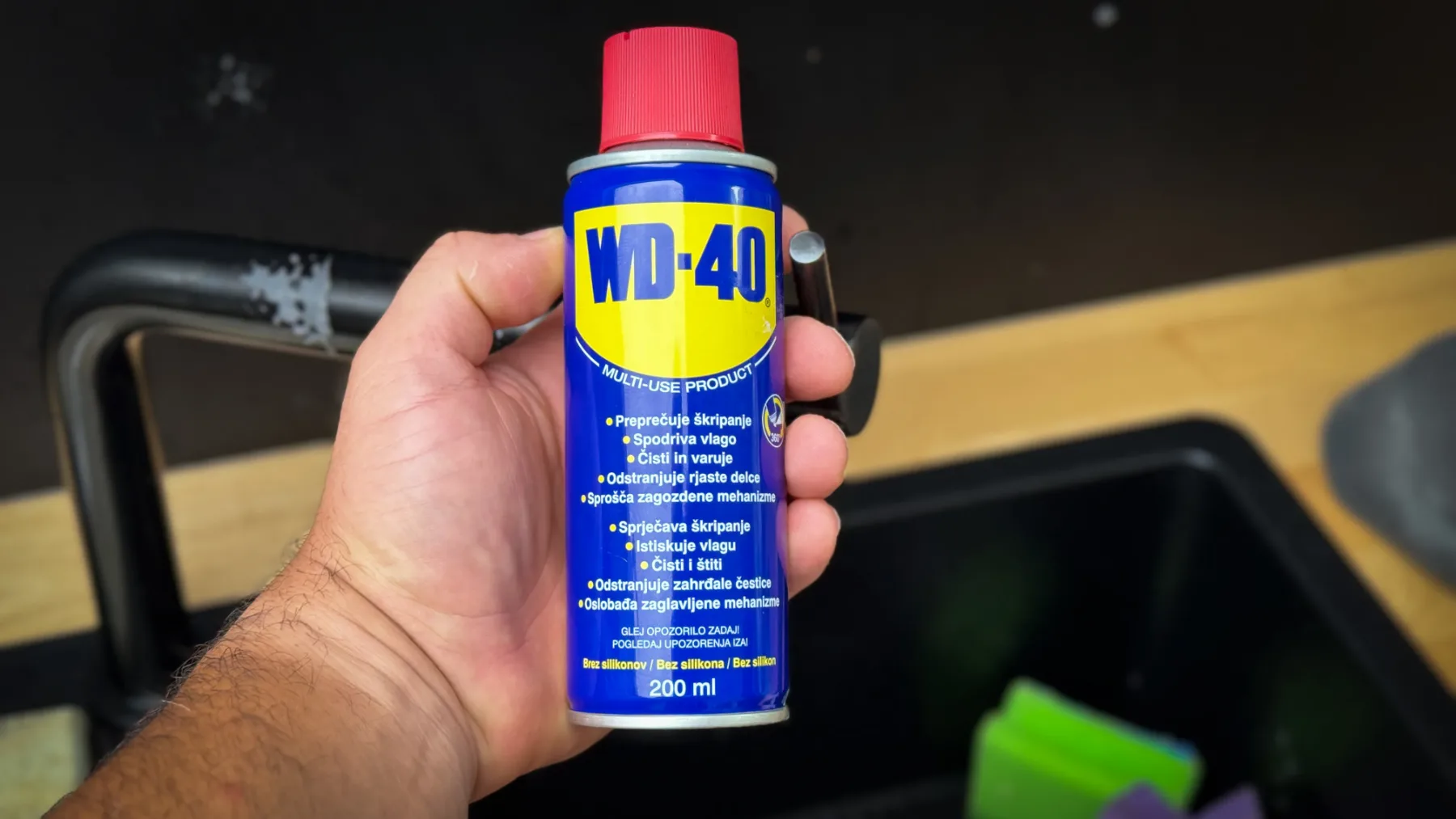 7 genialnih načinov za uporabo legendarnega WD-40 v tvoji kuhinji