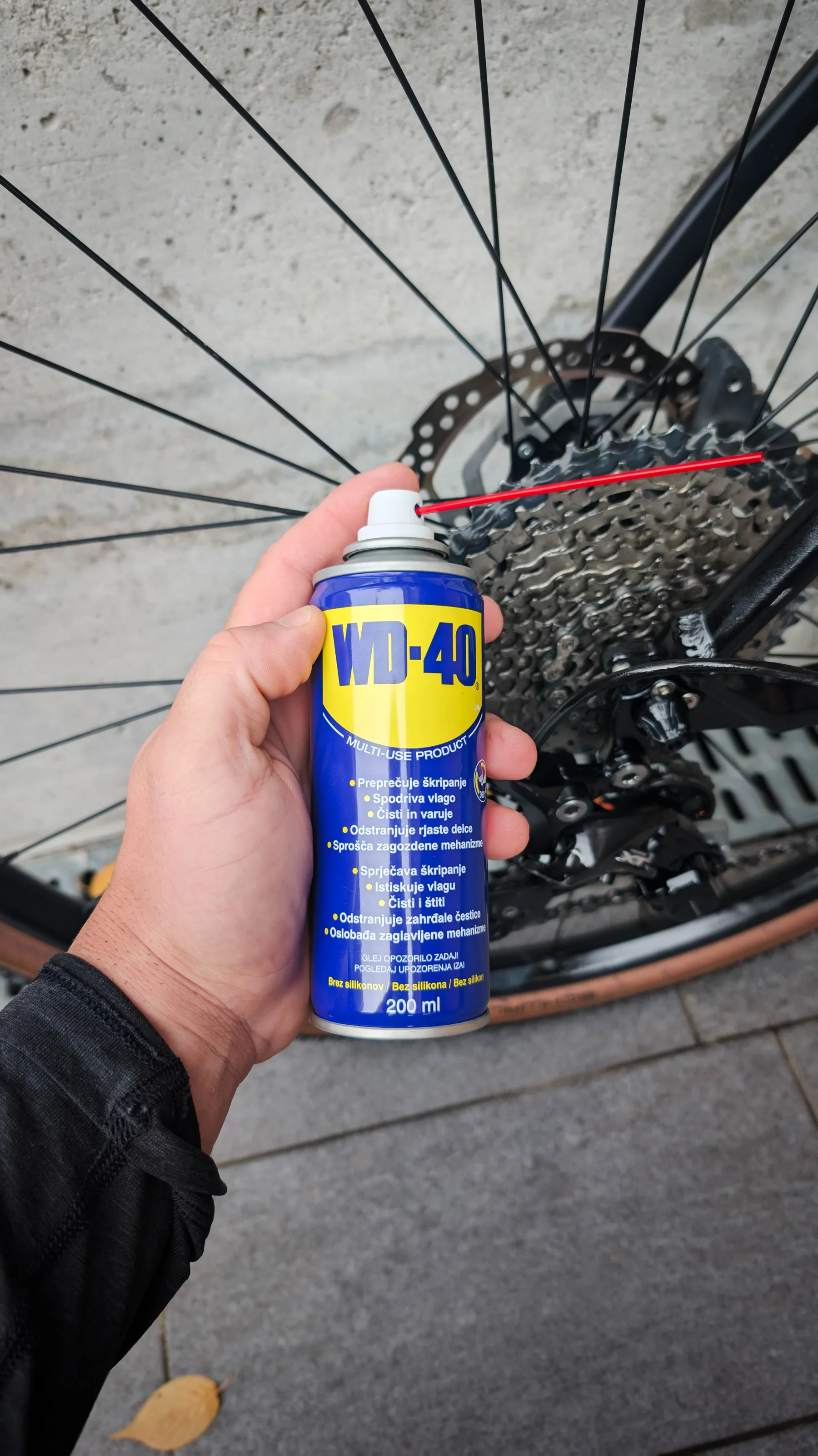 7 načinov, kjer WD-40 absolutno ne bi smel uporabljati, pa si ga sigurno že kdaj?