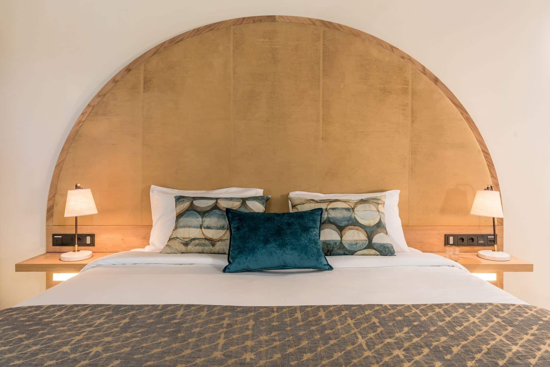 Euphoria Retreat, Mystras