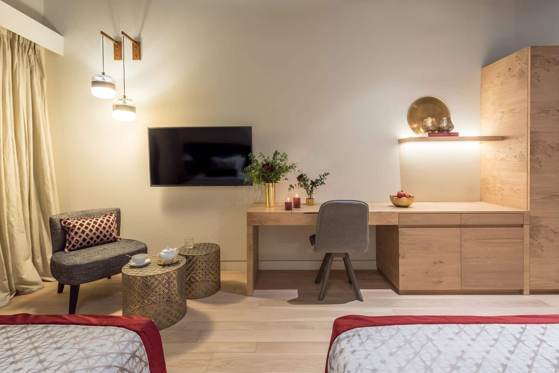 Euphoria Retreat, Mystras