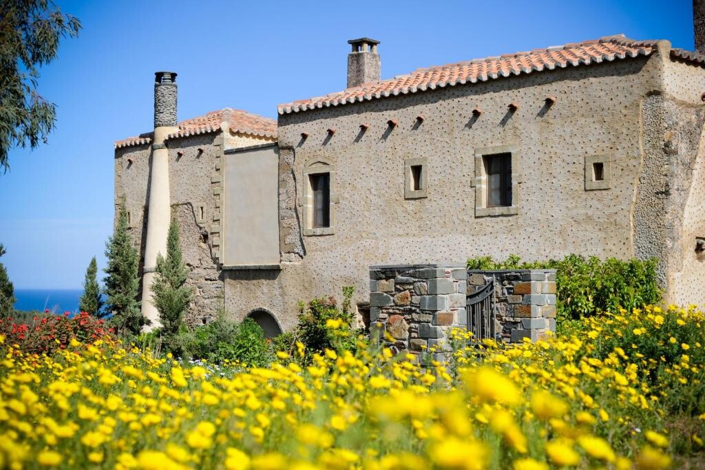 Kinsterna Hotel