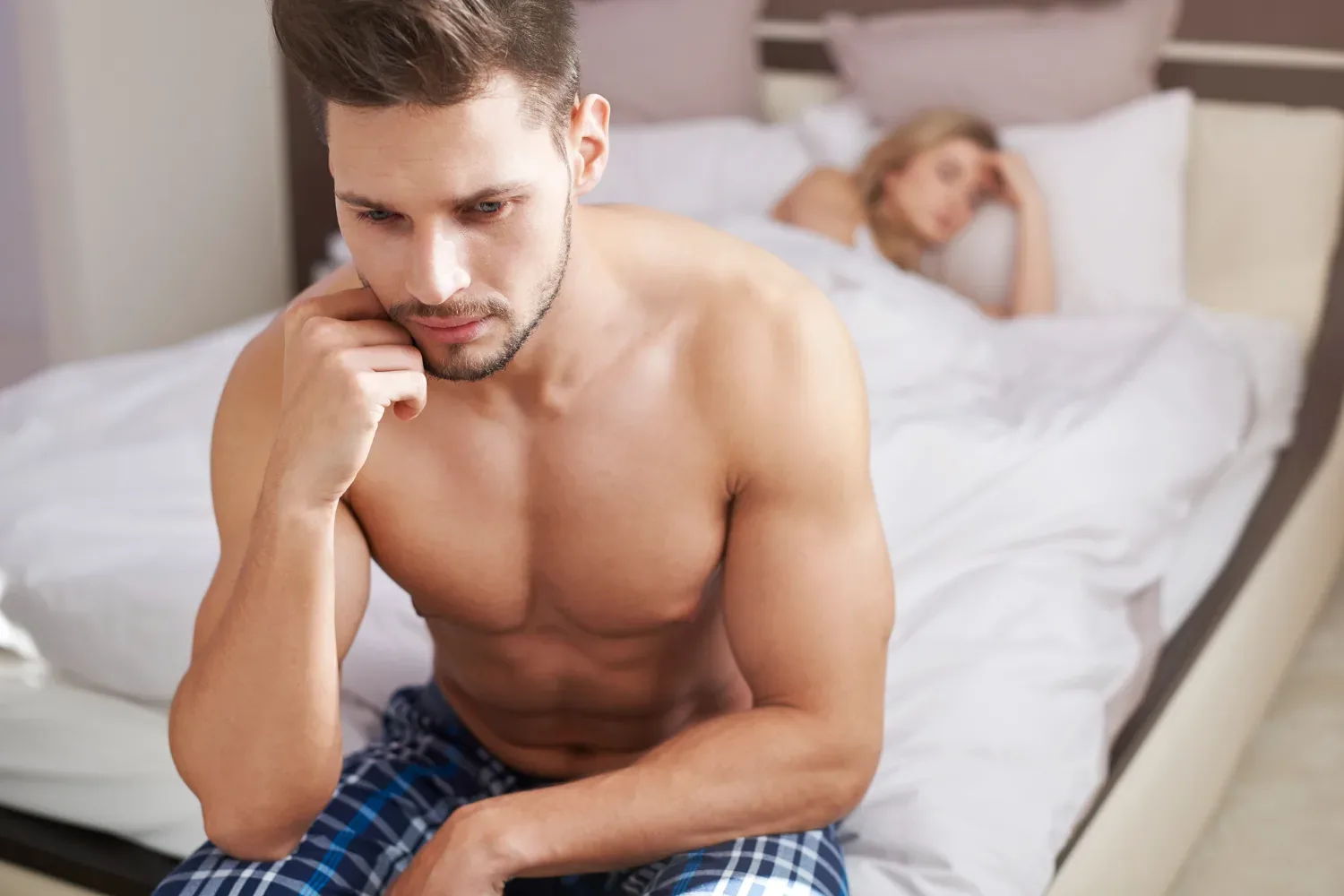 8 znakov, da vaš mož skriva drugo žensko: to so malenkosti, ki izdajo vse