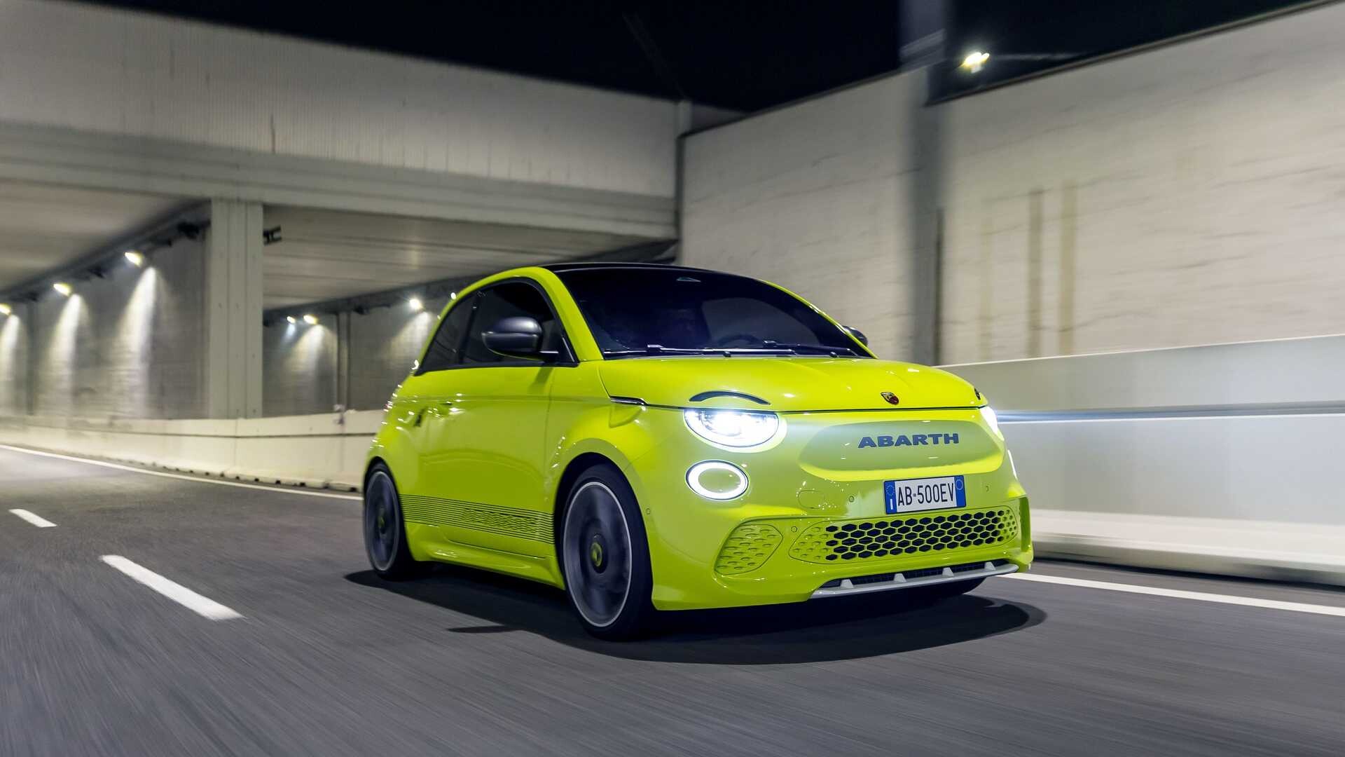 Abarth 500e: električna tudi italijanska mesta legeda