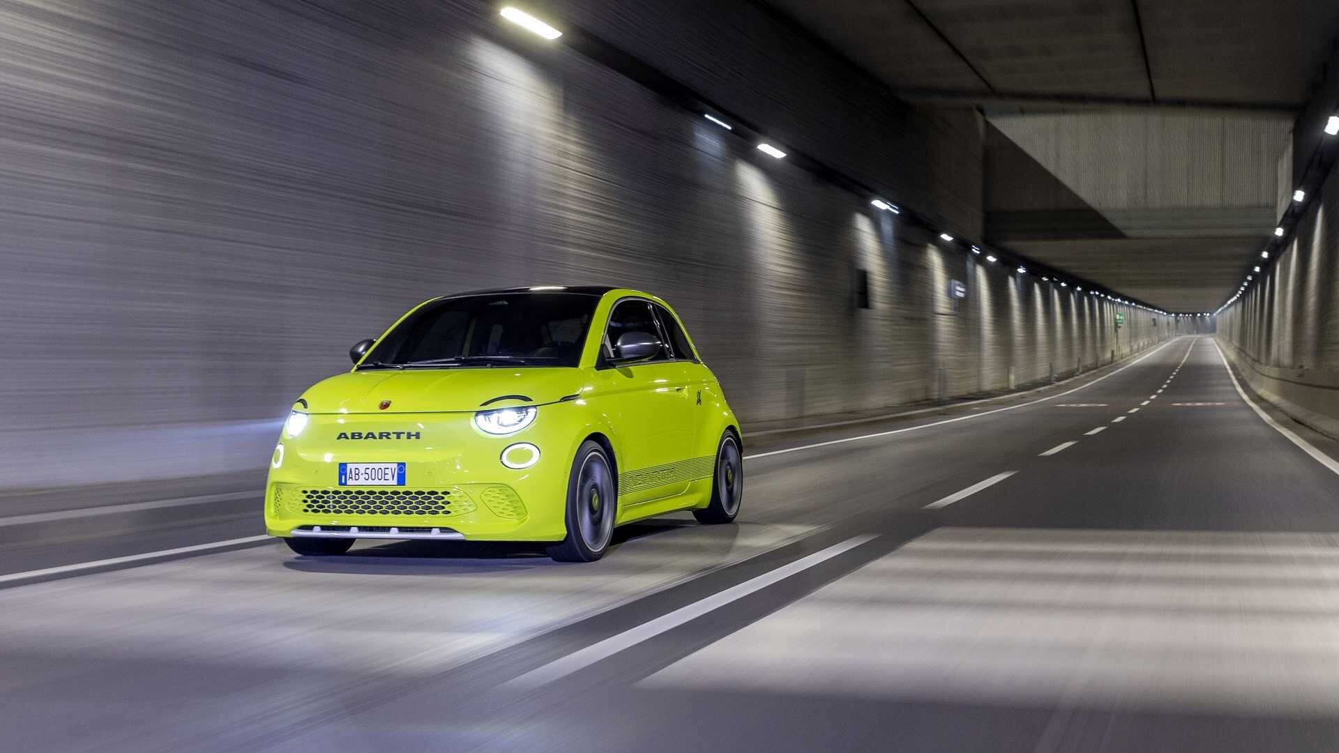 abarth-500e (16)