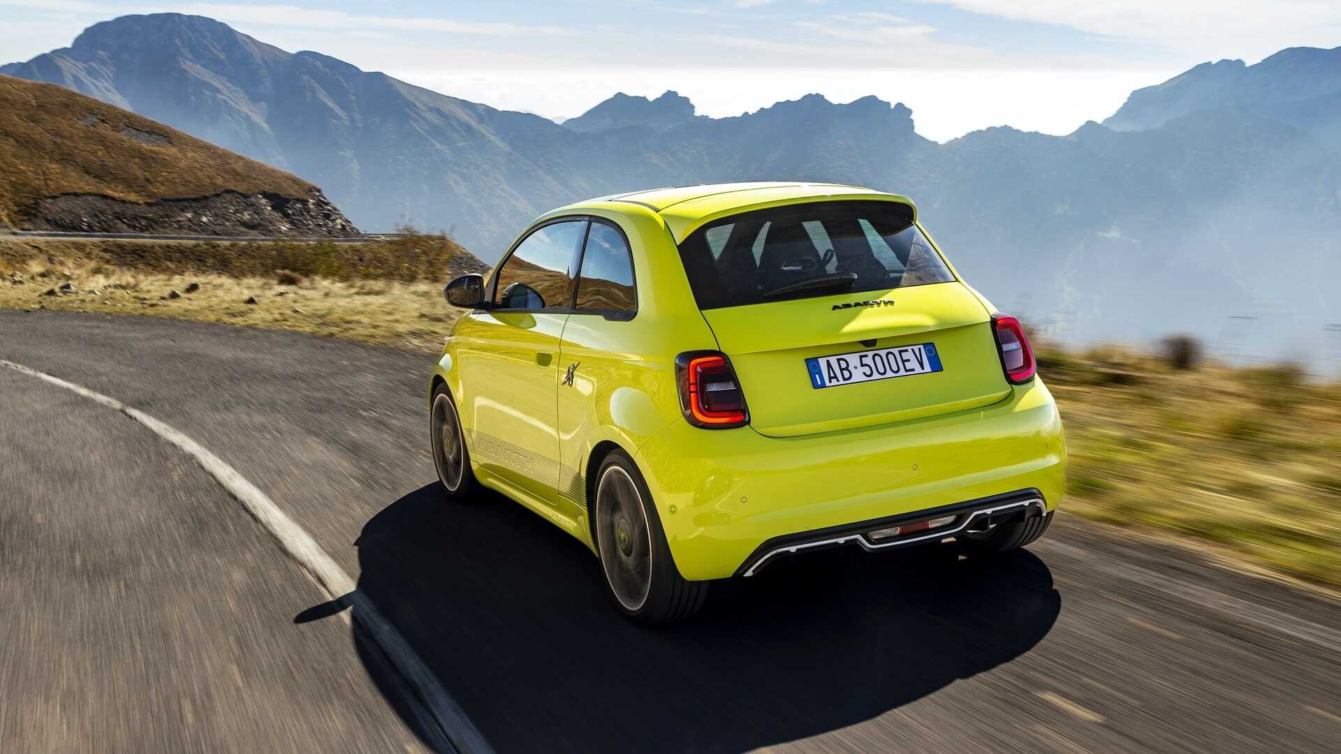 abarth-500e (23)