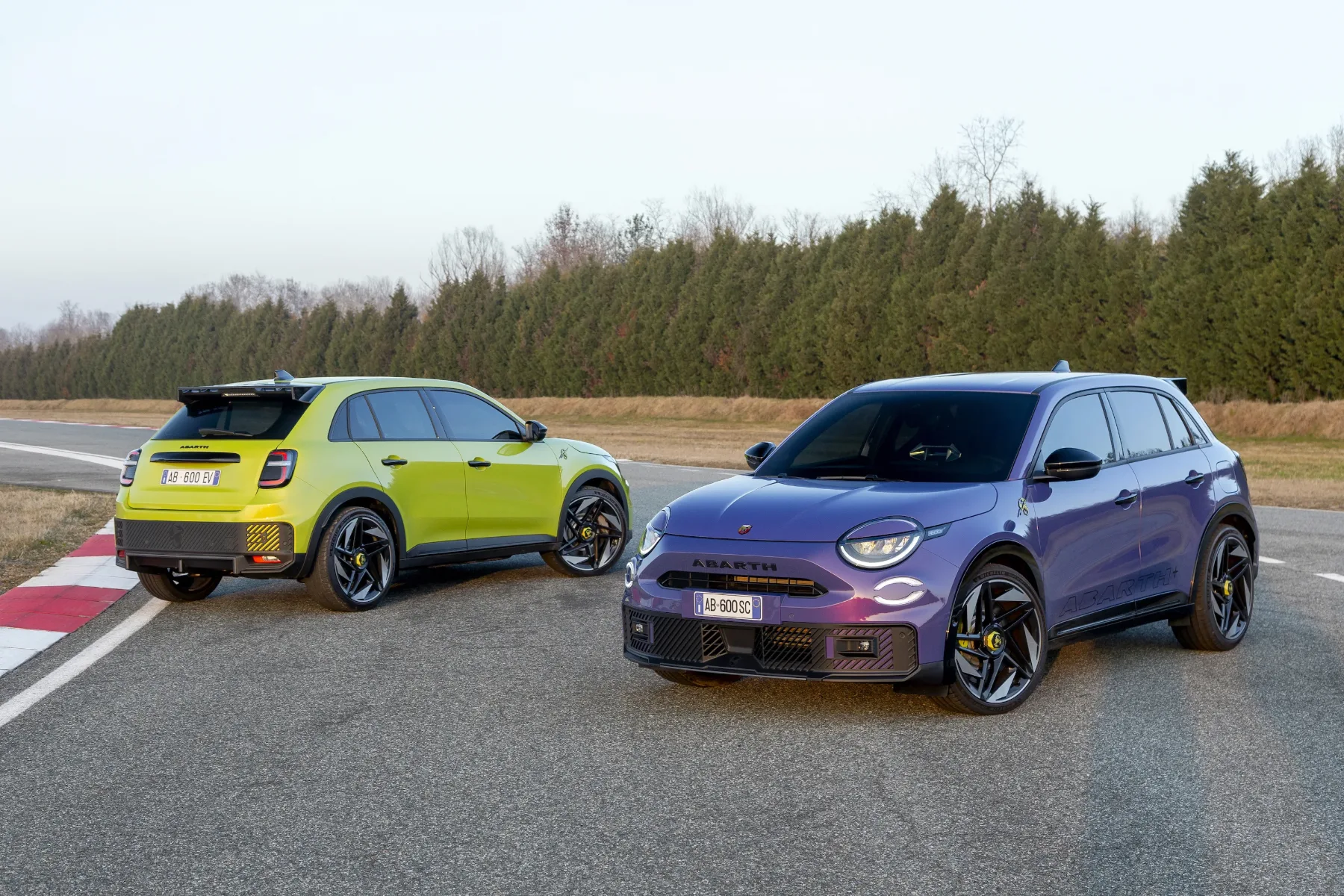 Abarth 600e: Najmočnejši Abarth vseh časov – Električni škorpijon z 280 konjskimi močmi!