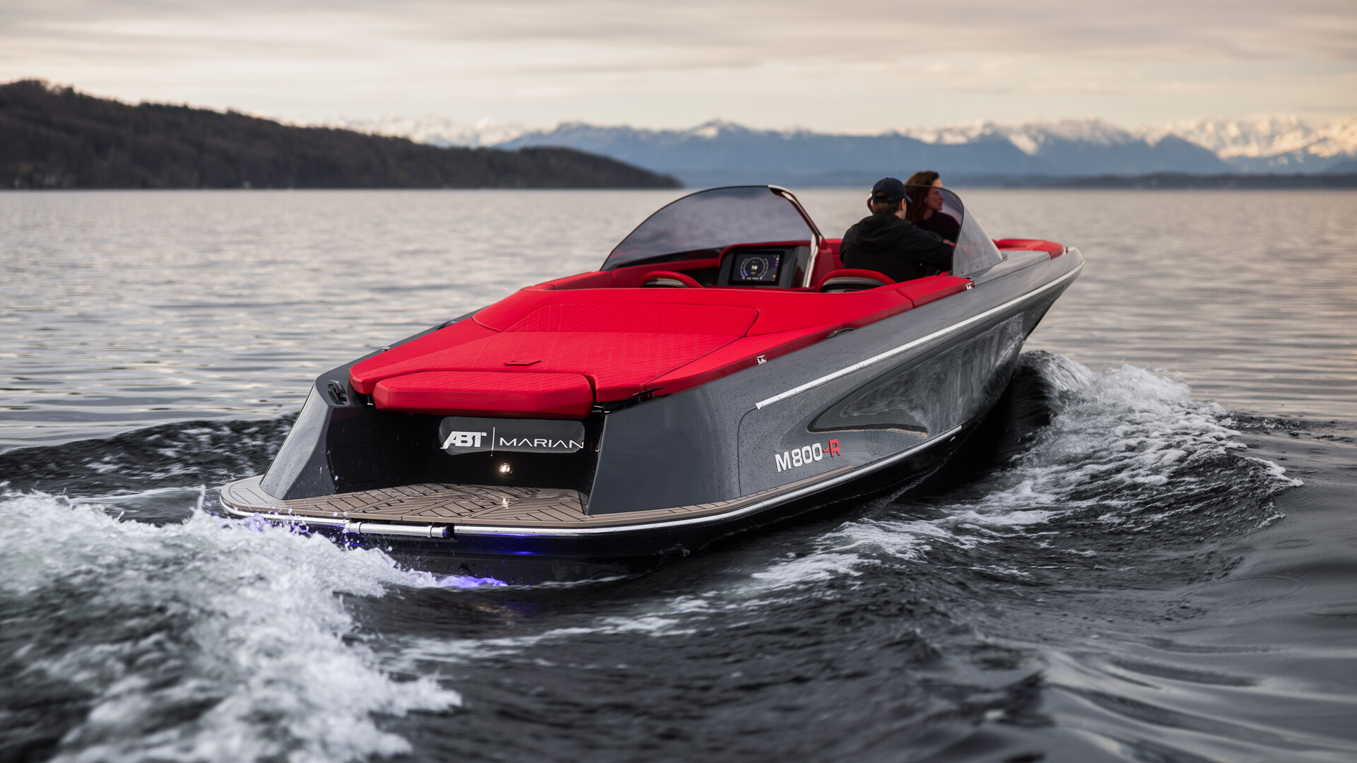ABT Sportsline M 800-R: prestižna elektrifikacija na odprtem morju