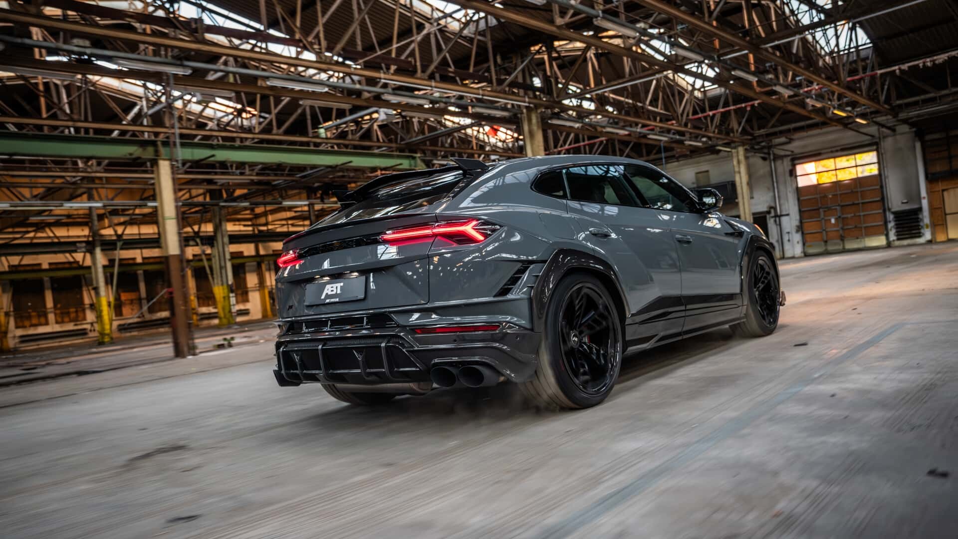 ABT Urus Scatenato: Lamborghinijeva zver iz ogljikovih vlaken na “raketni pogon”