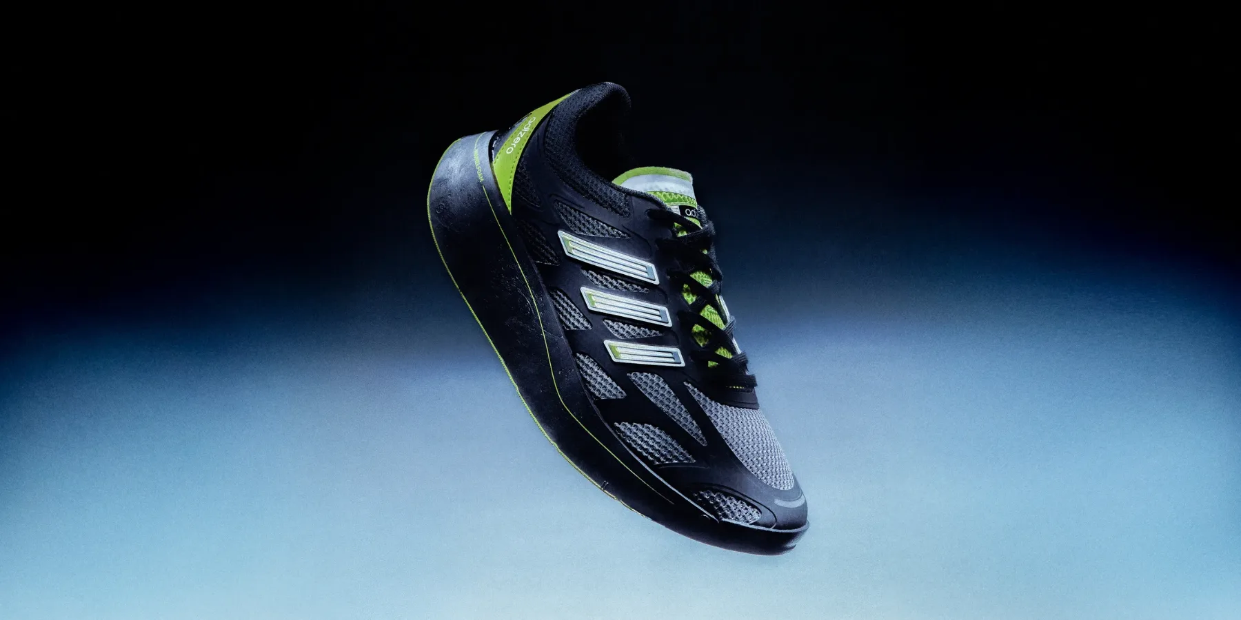 Adidas ADIZERO ARUKU: Superge za ljudi v nenehnem gibanju – ali tiste, ki to radi dobro izgledajo
