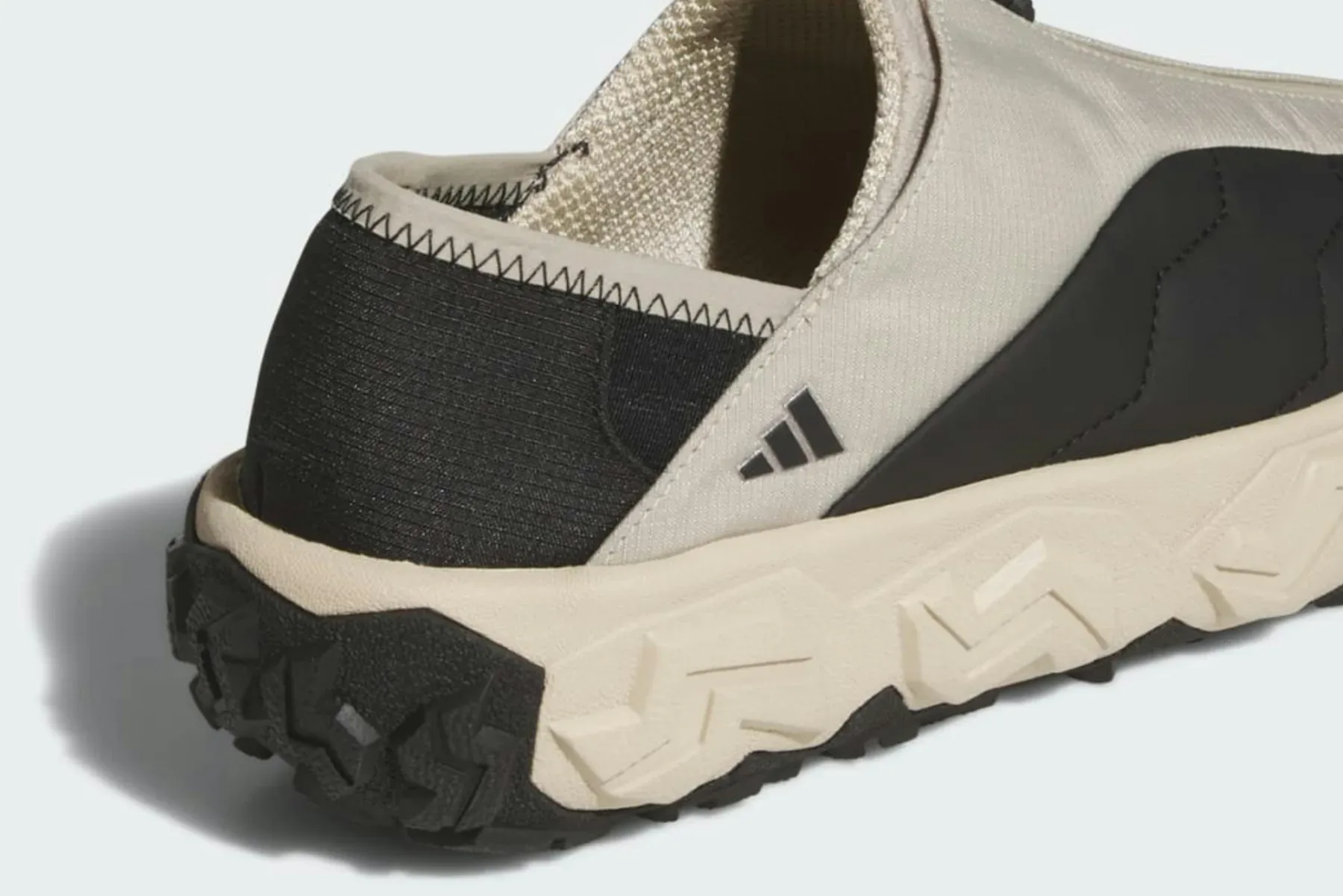 Adidas Codechaos Techmoc Golf Mule: Copat za golf, ki ga boste raje nosili po mestu
