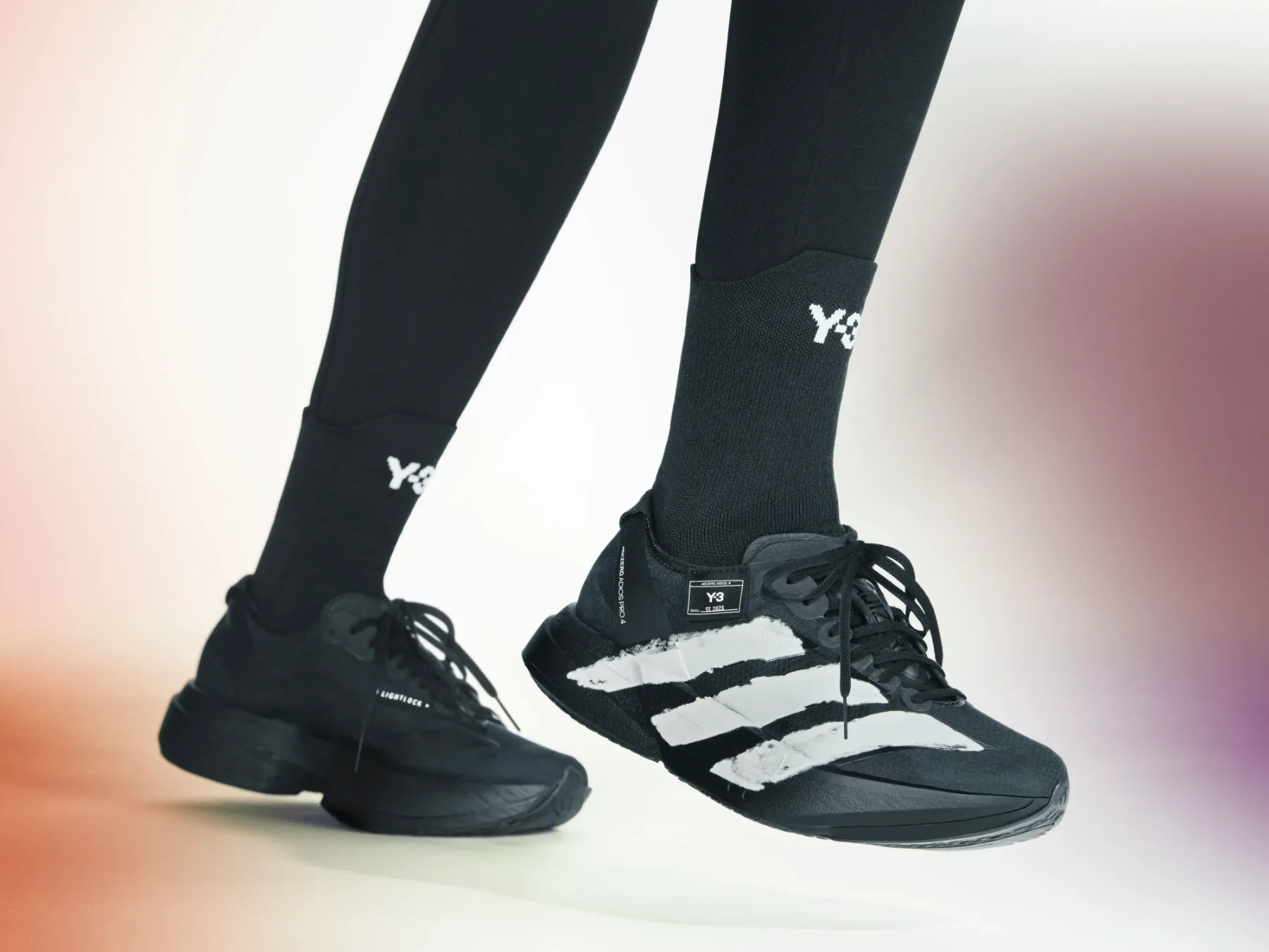 adidas Y-3 tekaška kolekcija jesen/zima 2025: ko športna funkcionalnost sreča modno poetiko