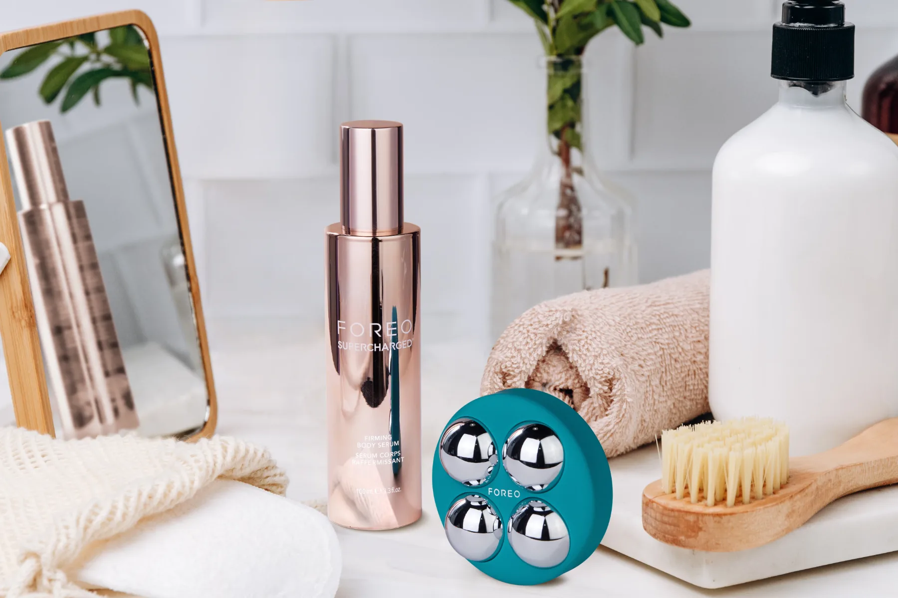 Adijo, fitnes! FOREO BEAR™ 2 body je edina vadba, ki jo boste želeli poleti početi na kavču